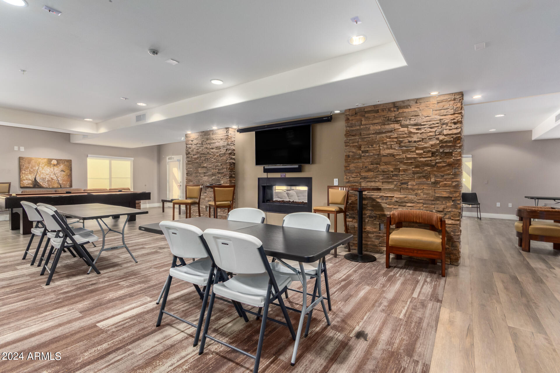 5450 E DEER VALLEY Drive 2171