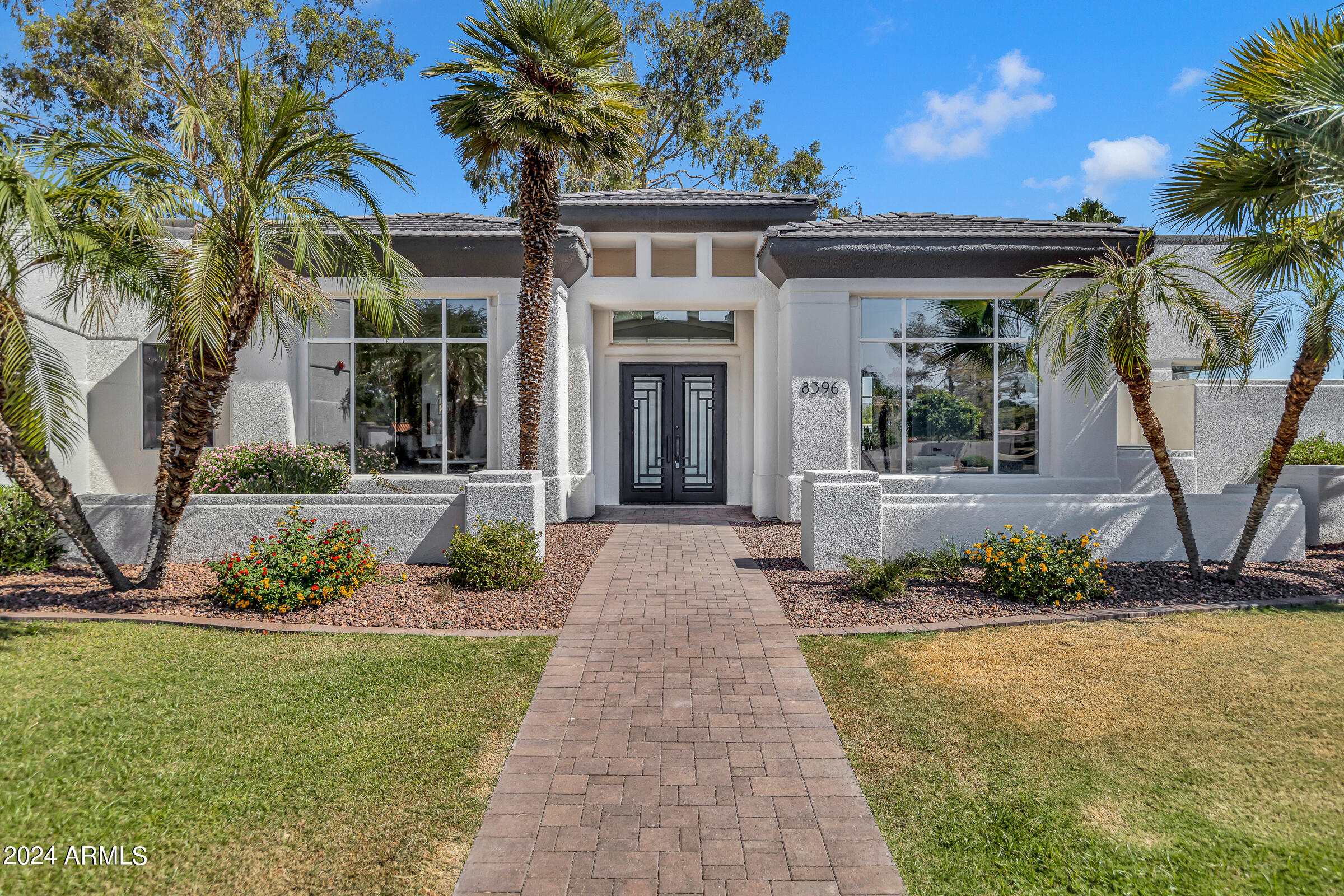 8396 E SUNNYSIDE Drive