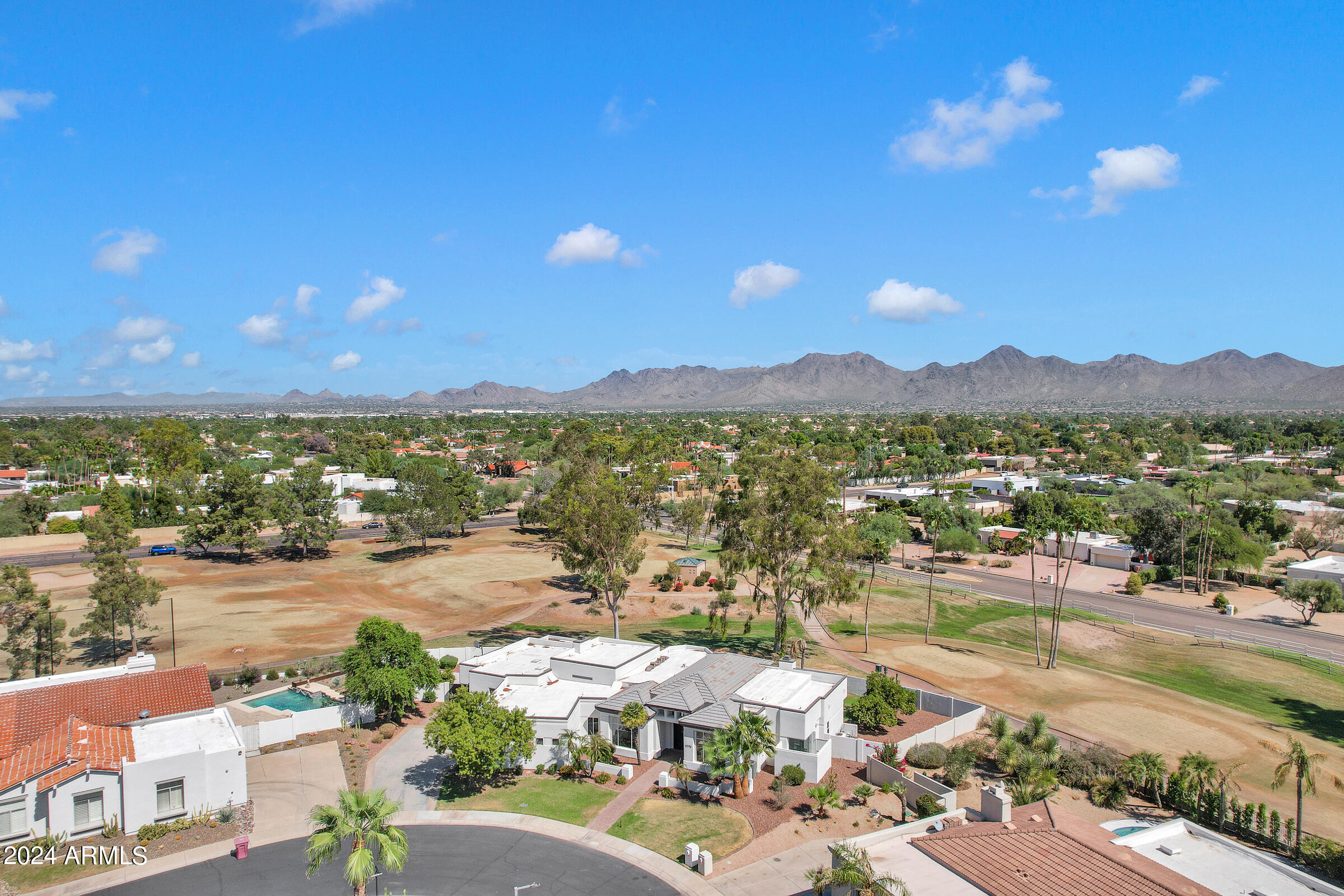 8396 E SUNNYSIDE Drive