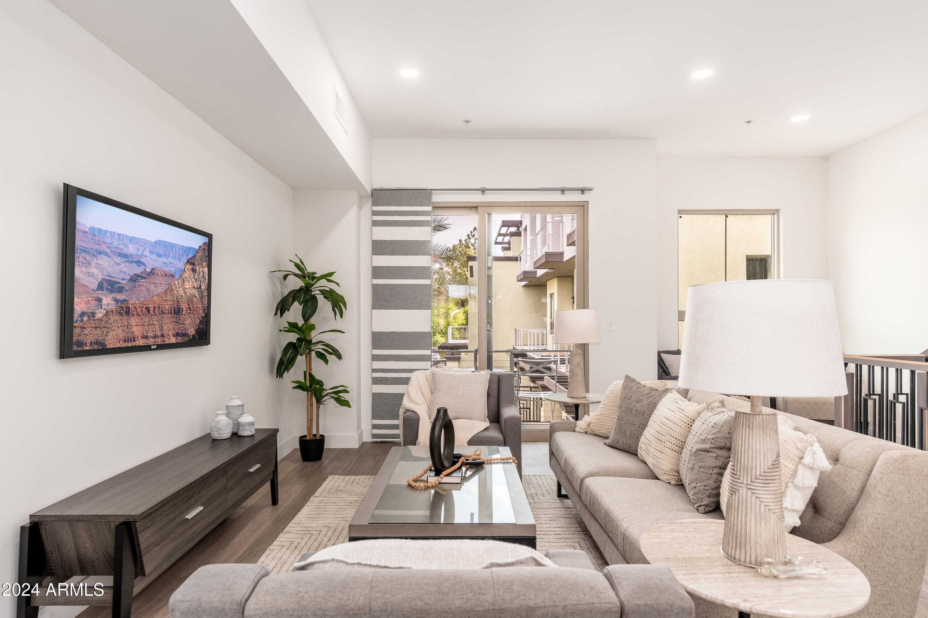 7788 E MAIN Street, 1003