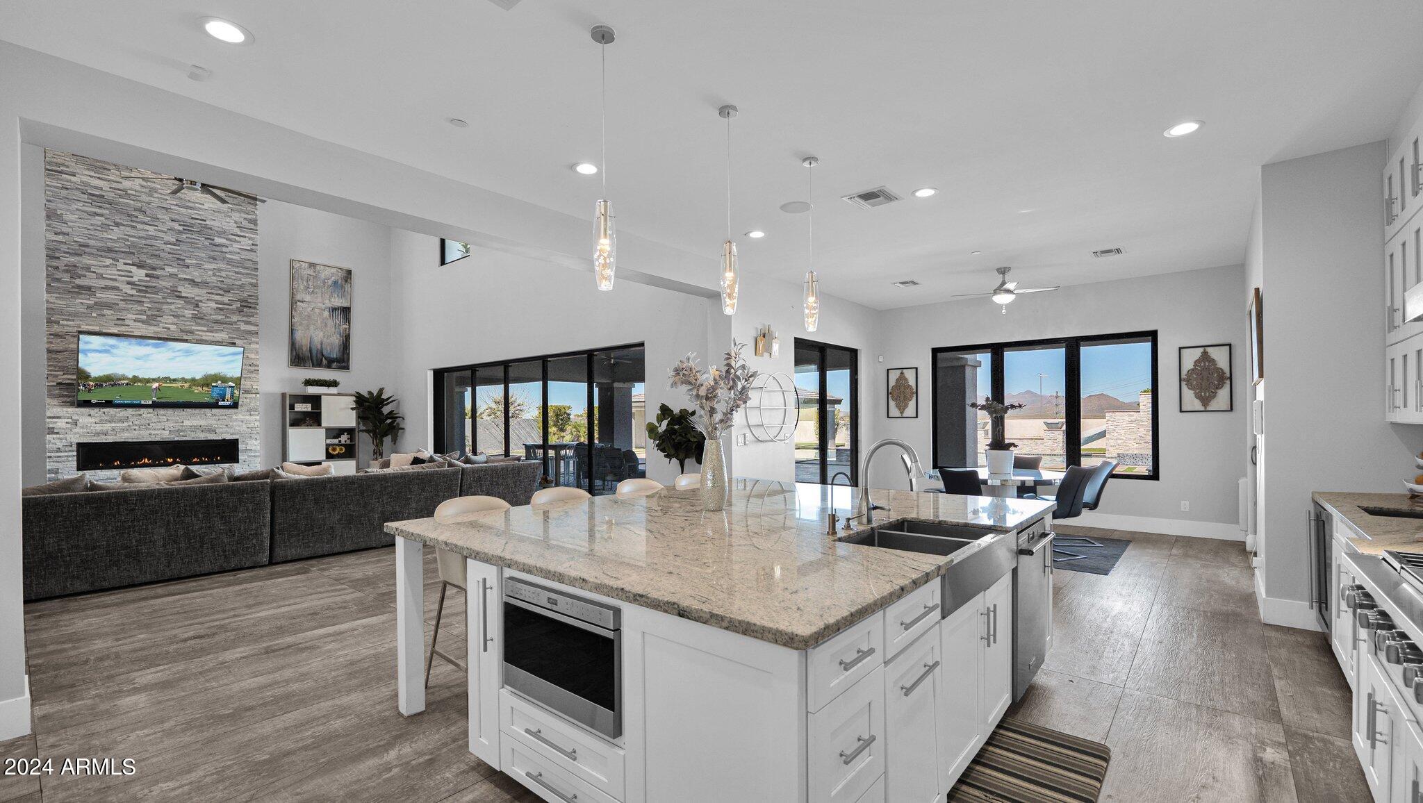 3562 E PRESIDIO Circle