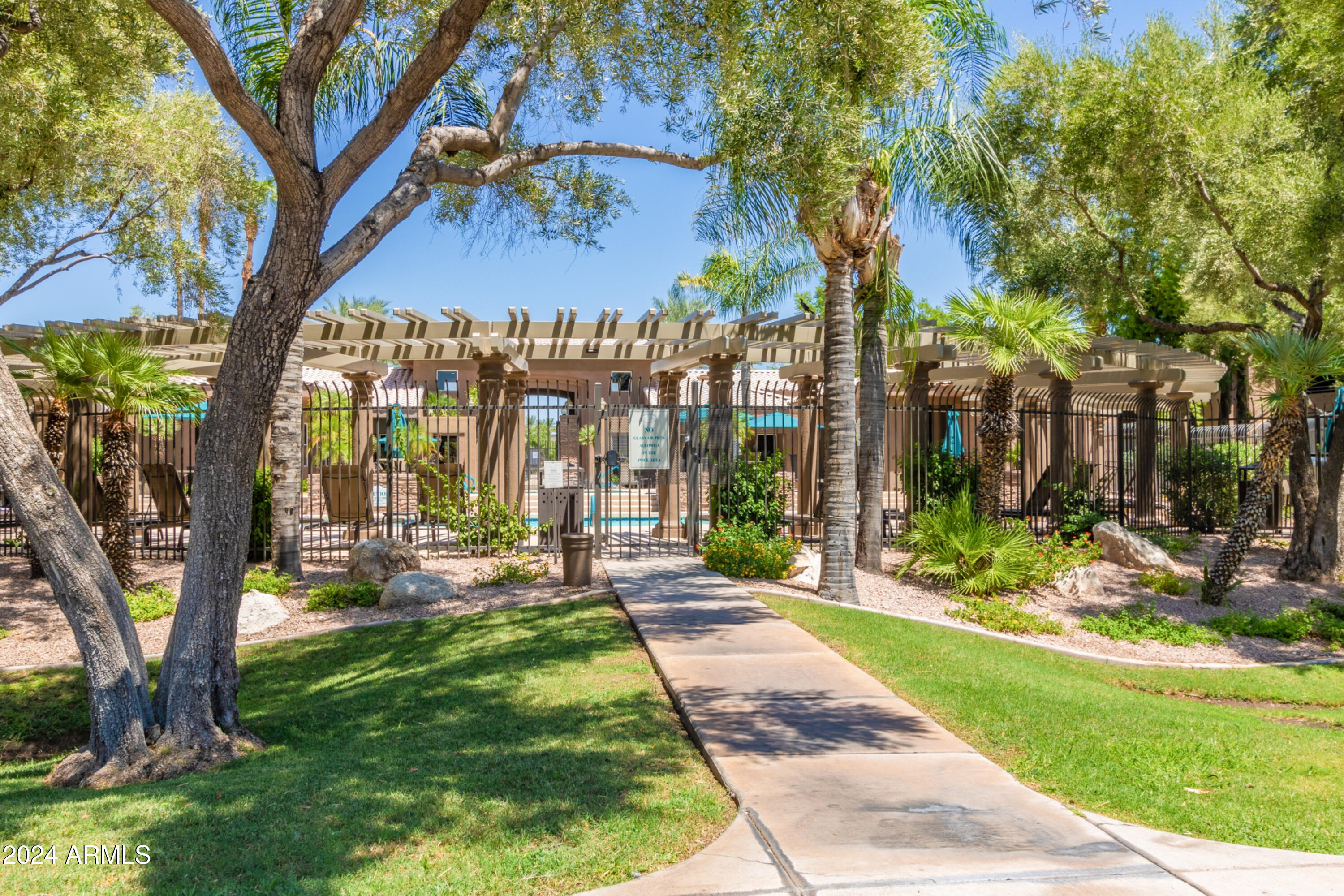 7009 E ACOMA Drive, 1143