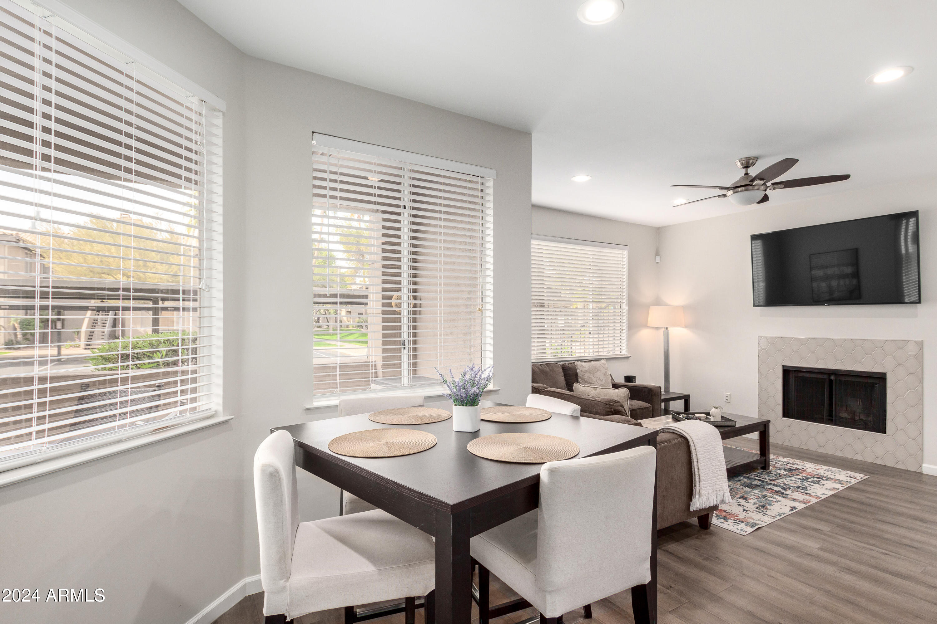 7009 E ACOMA Drive, 1143