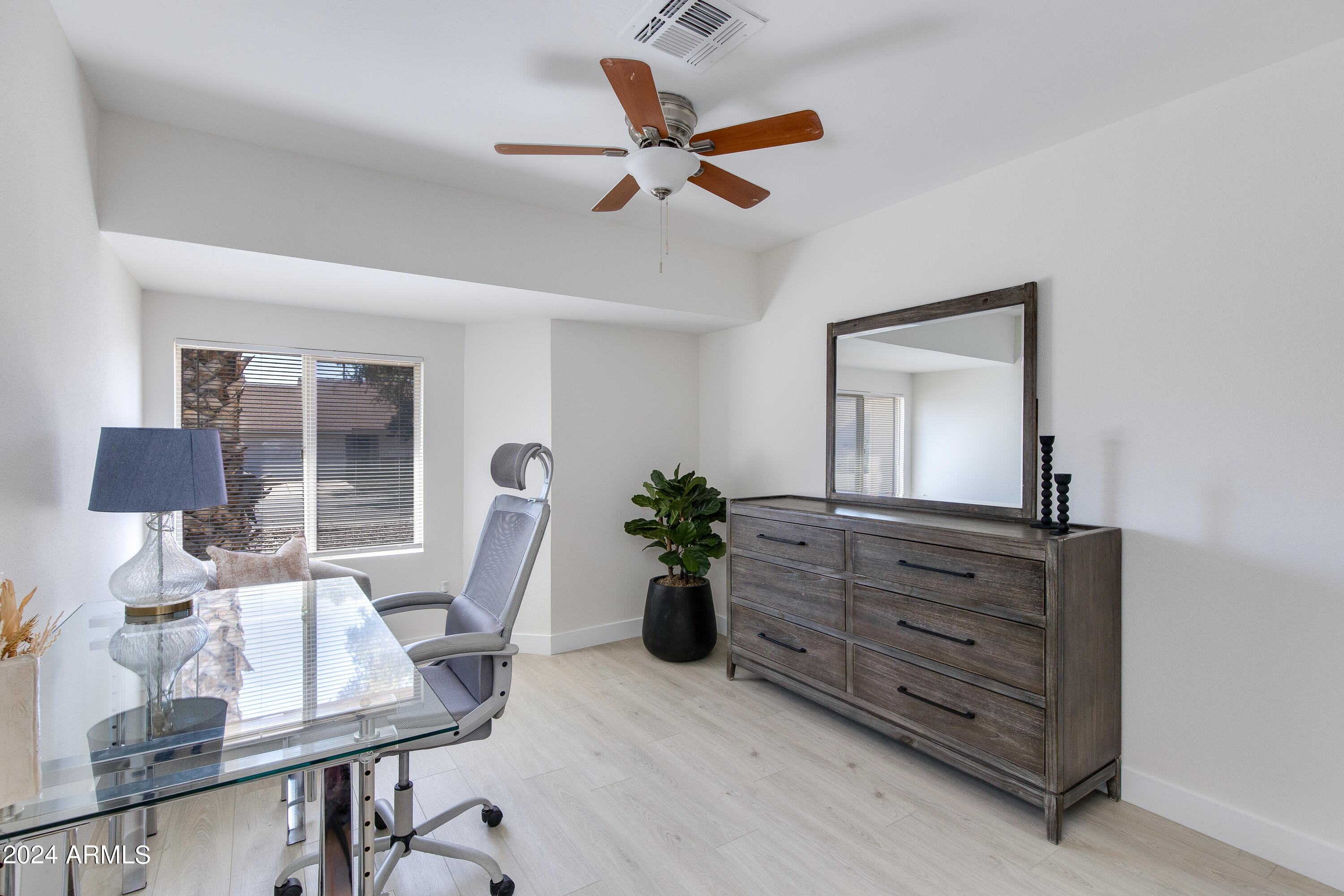 6250 E CAROLINA Drive