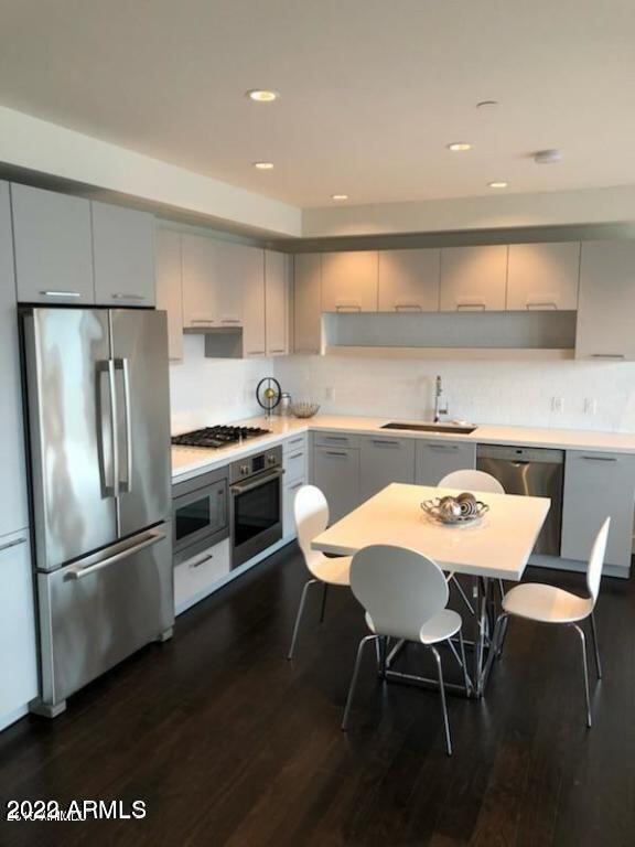 4422 N 75TH Street, 5003