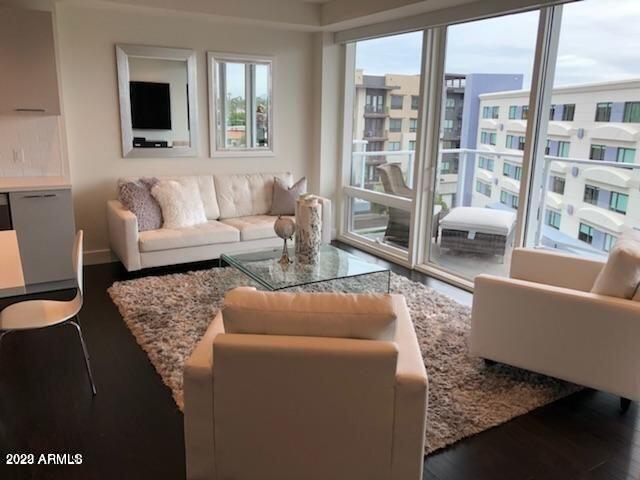 4422 N 75TH Street, 5003