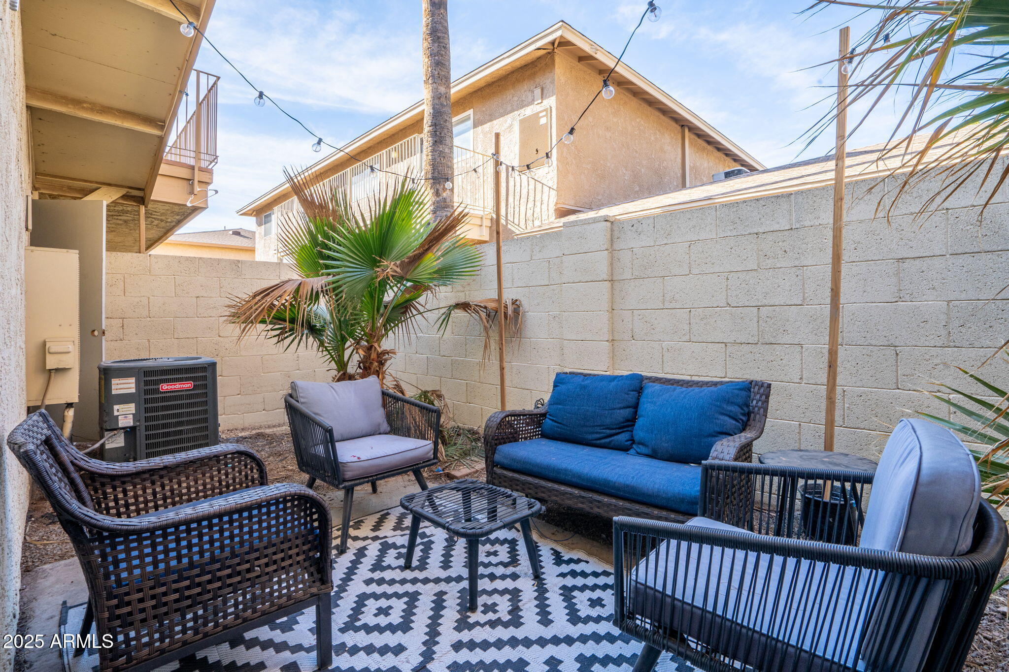 3301 W HARMONT Drive