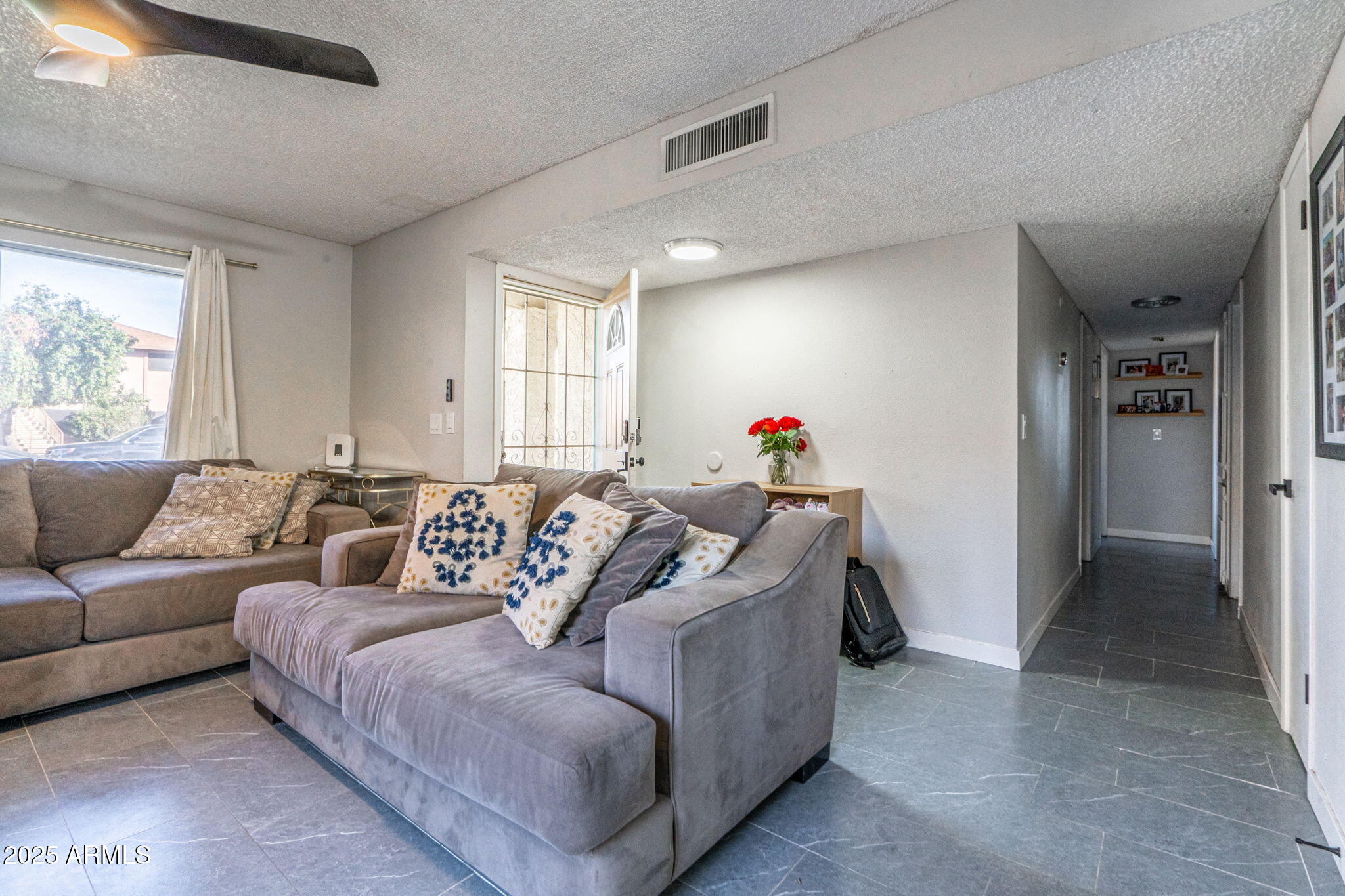 3301 W HARMONT Drive