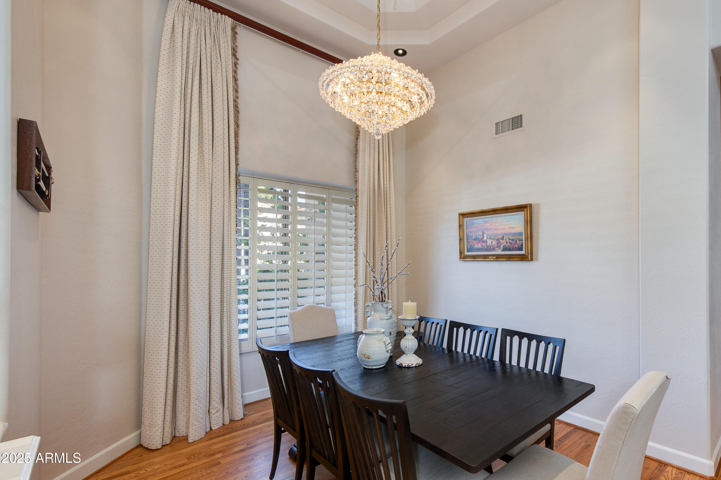 3137 E MARYLAND Avenue