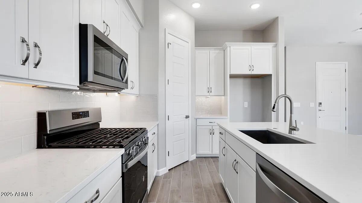 5010 E ANDERSON Drive