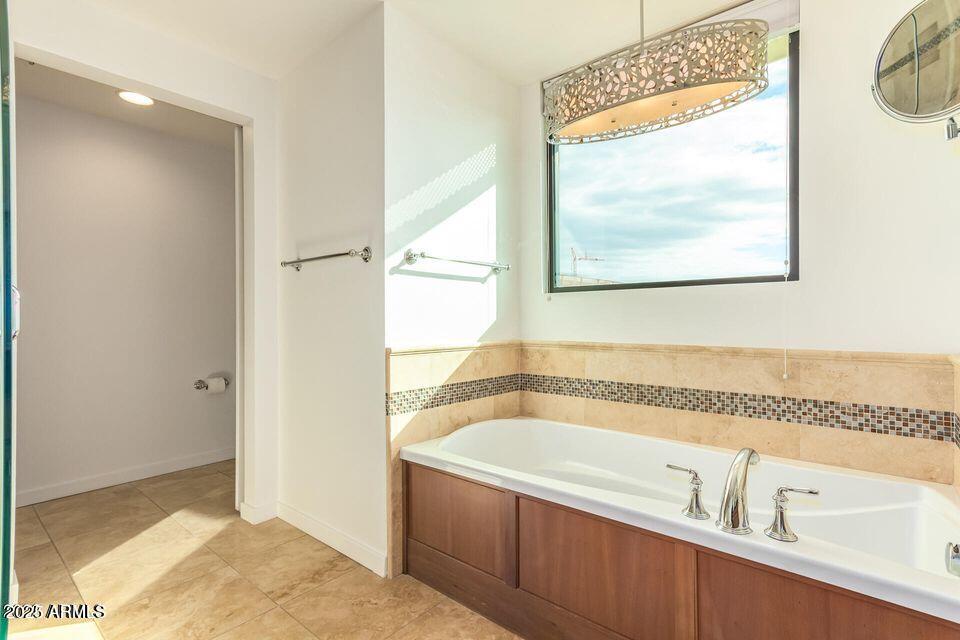 6803 E MAIN Street 3307