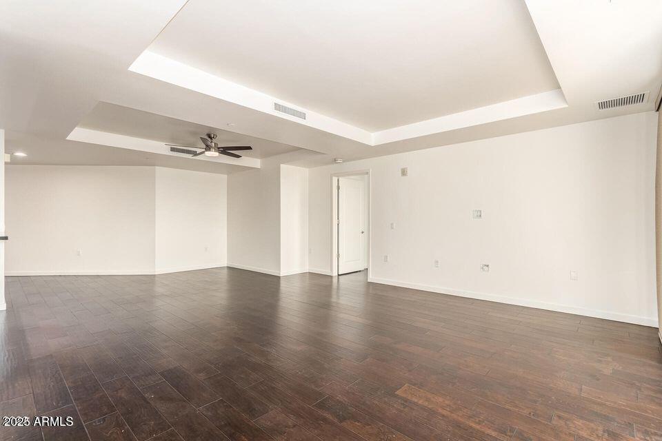 6803 E MAIN Street 3307