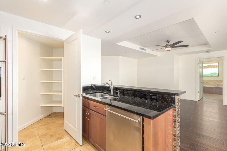 6803 E MAIN Street 3307