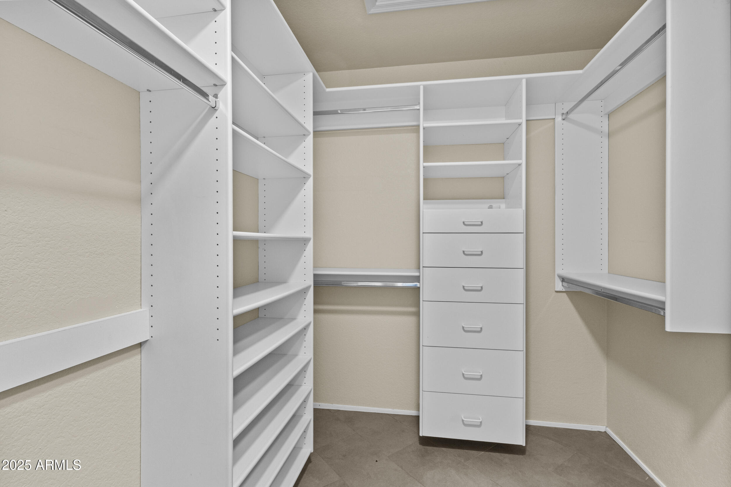 9057 E PINE VALLEY Road