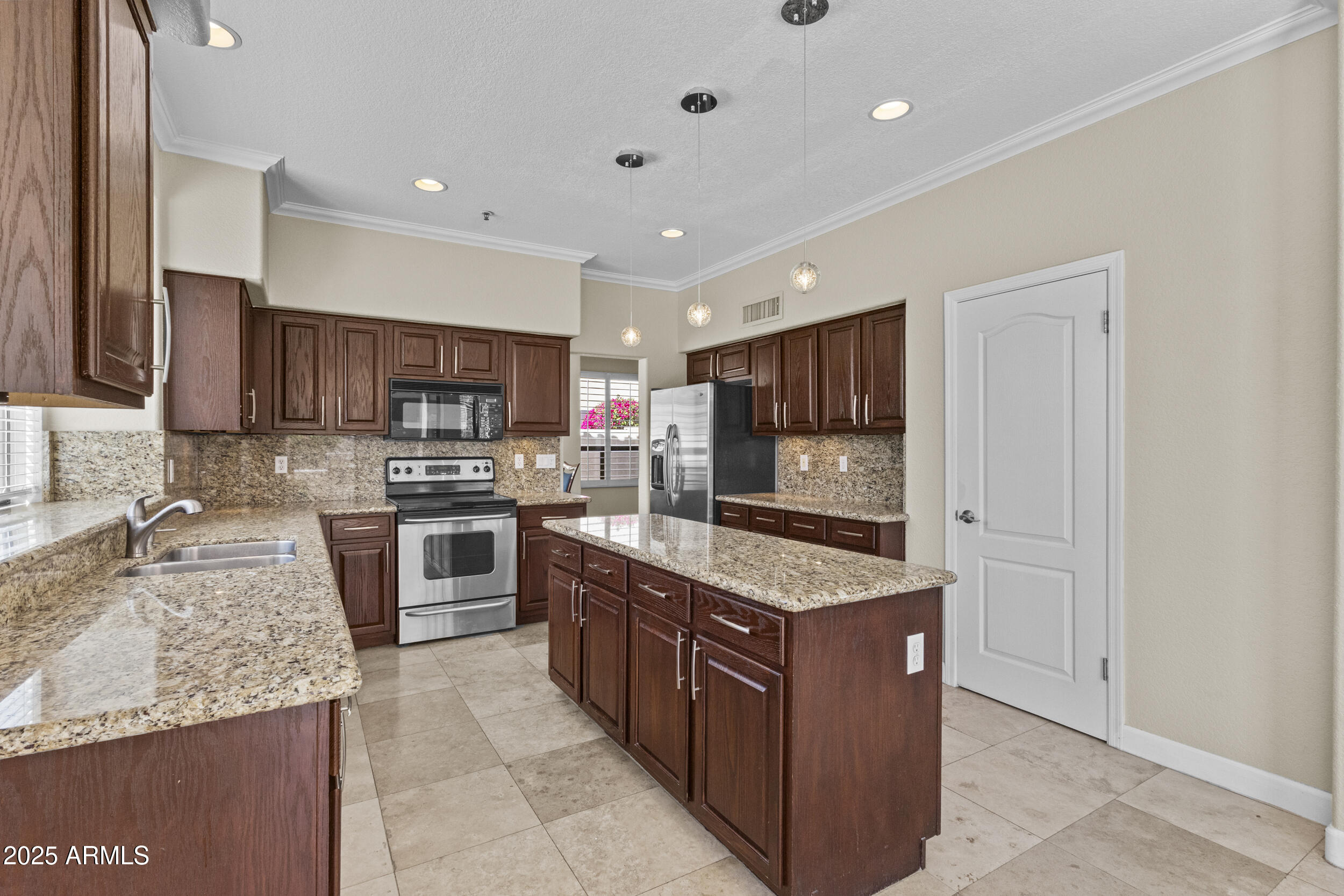 9057 E PINE VALLEY Road