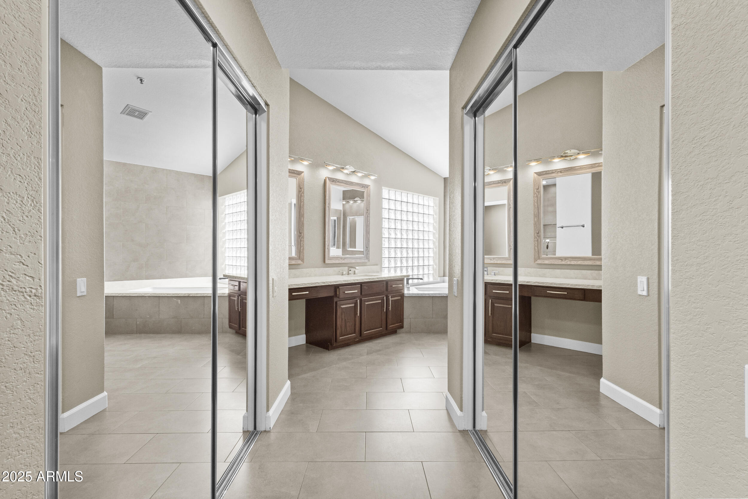 9057 E PINE VALLEY Road