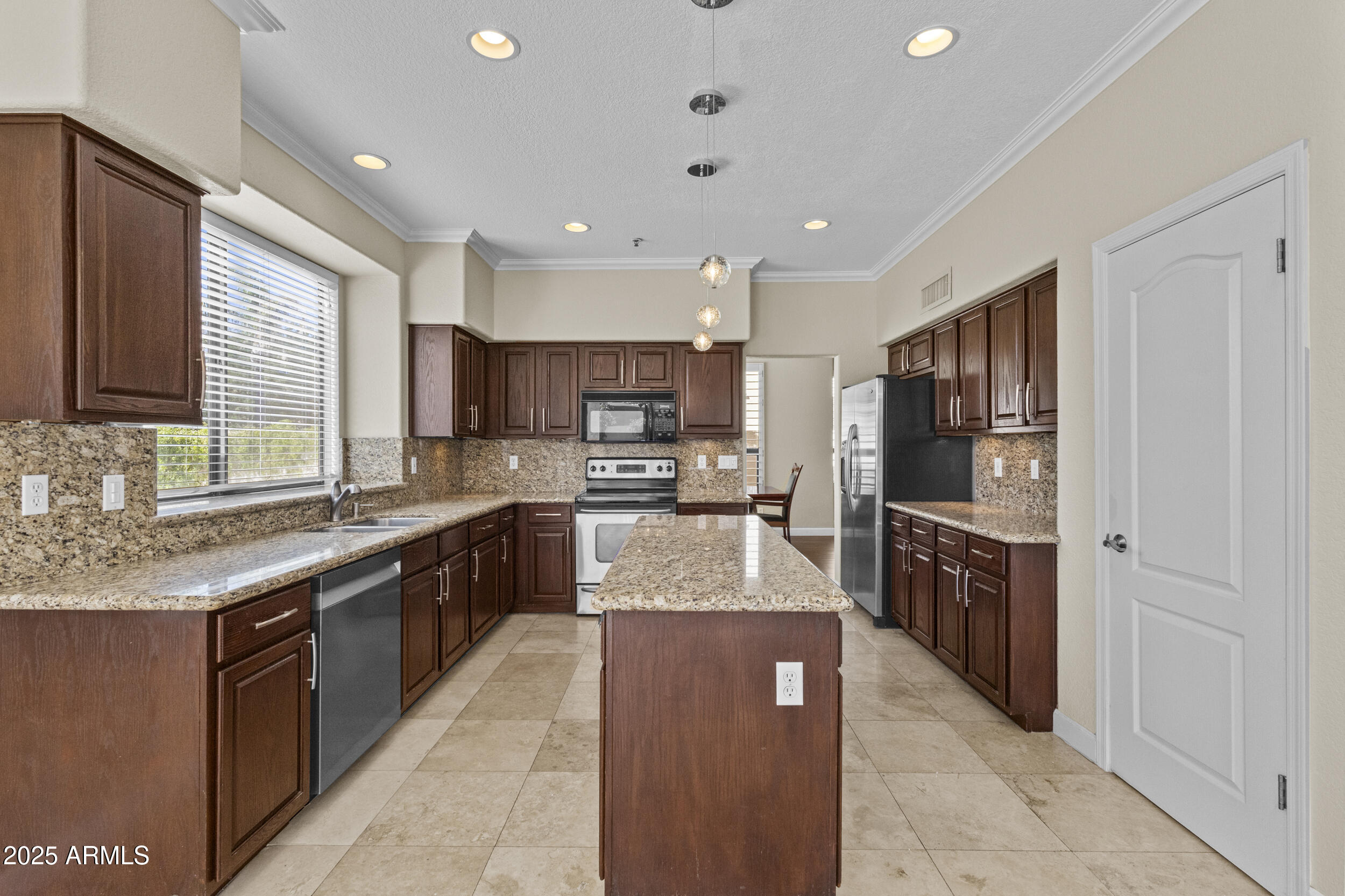 9057 E PINE VALLEY Road