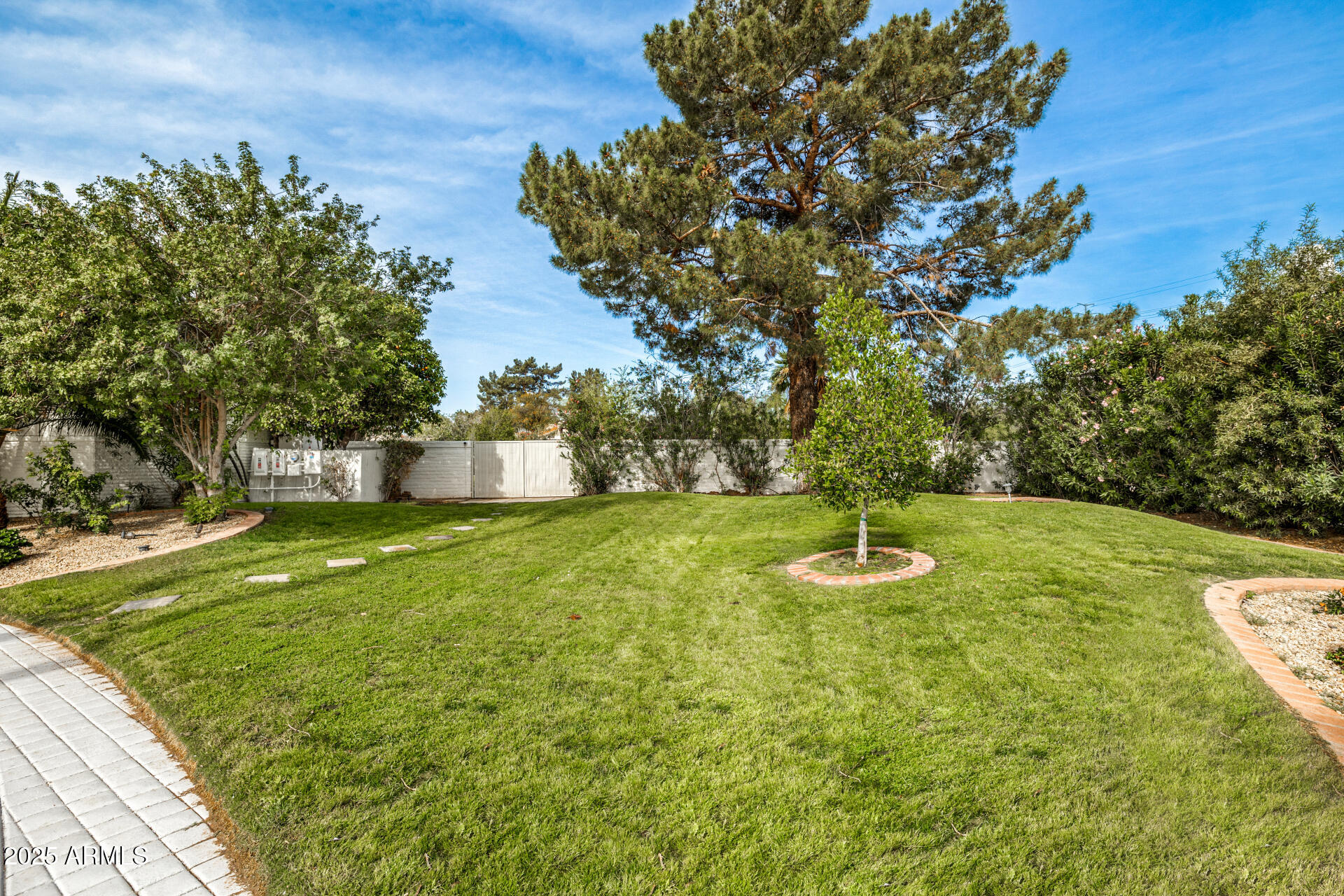10404 N 106TH Place