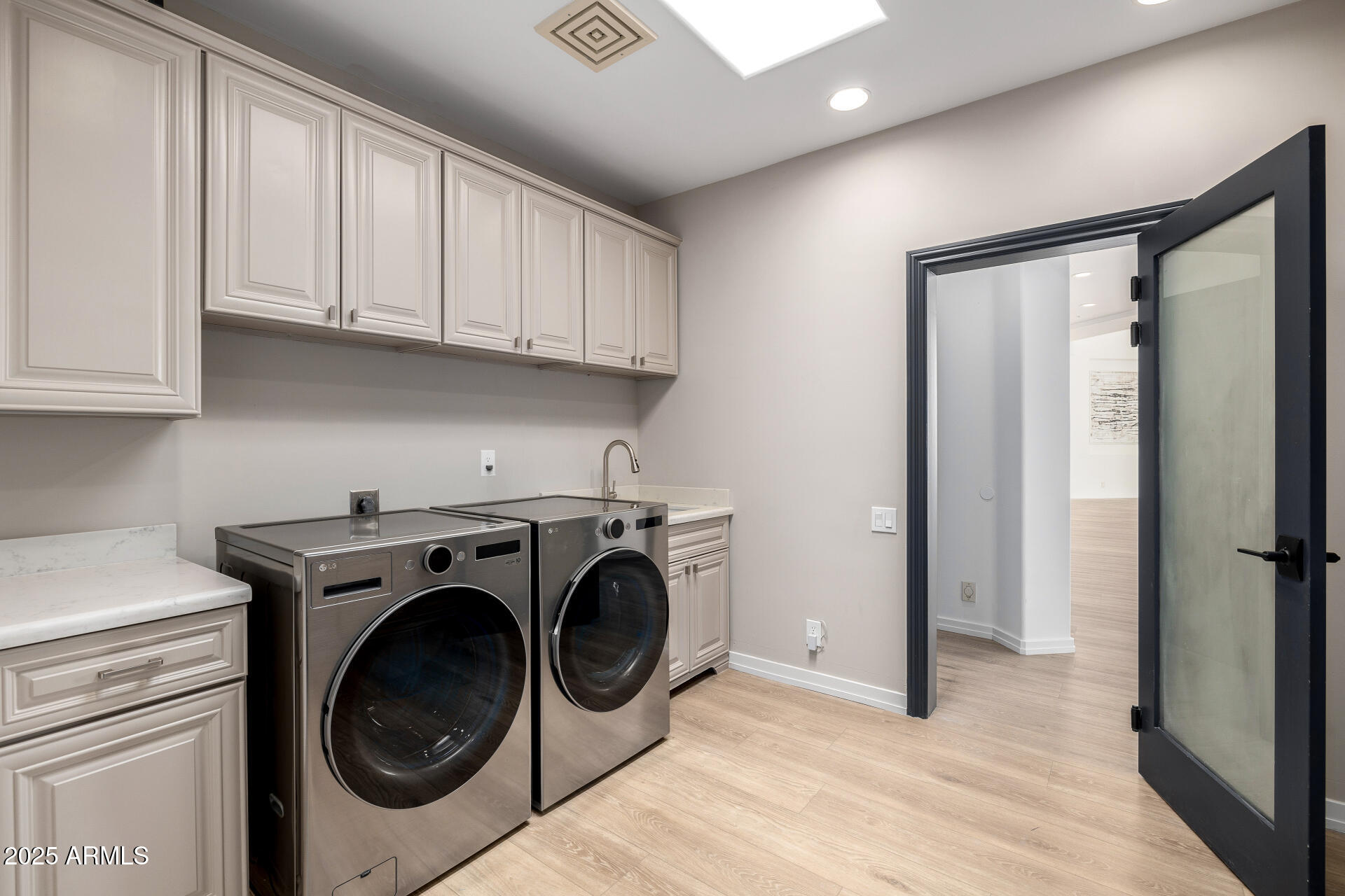 10404 N 106TH Place