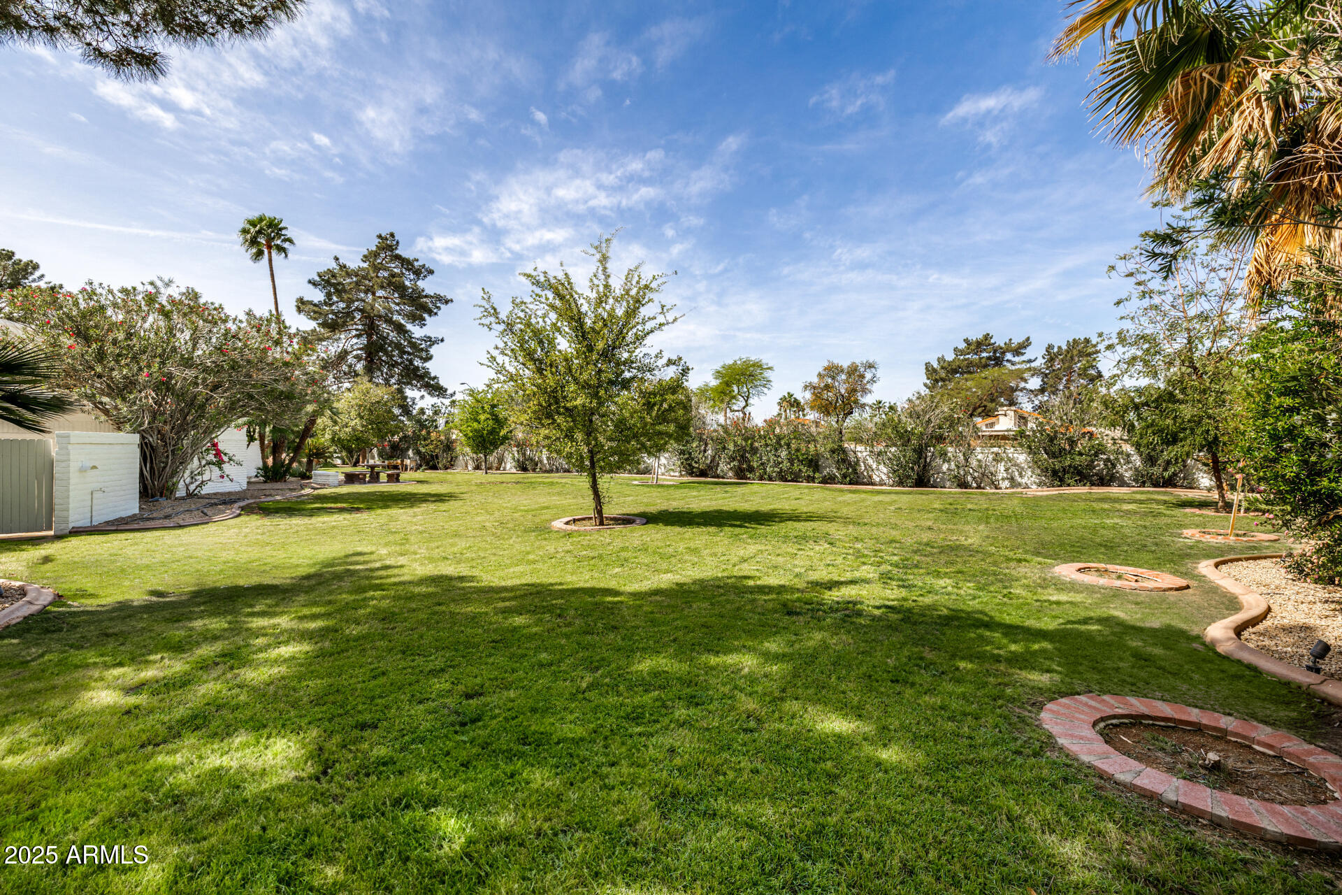 10404 N 106TH Place