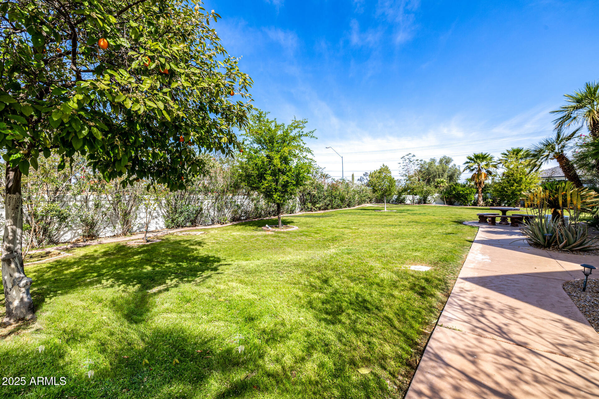 10404 N 106TH Place