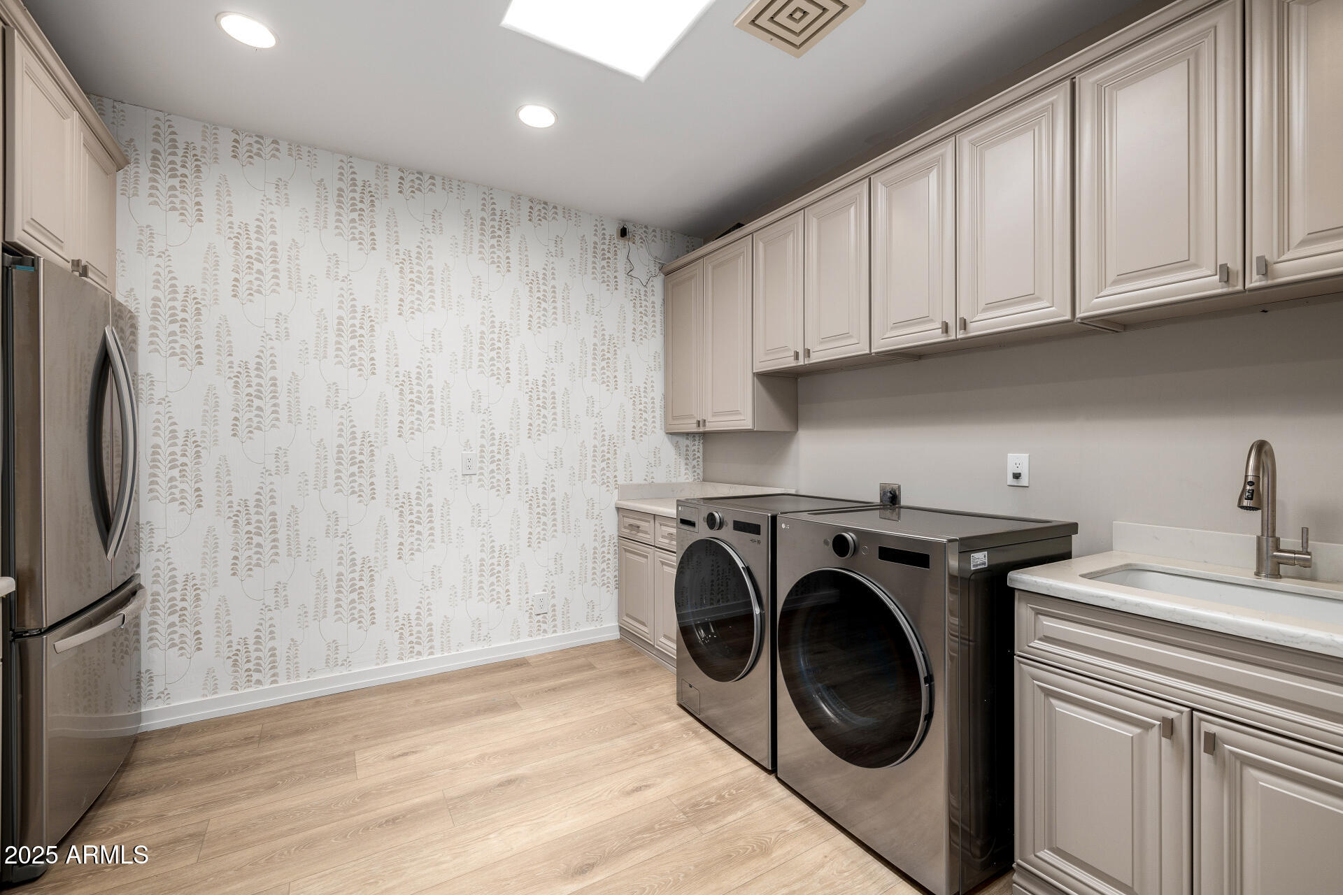 10404 N 106TH Place