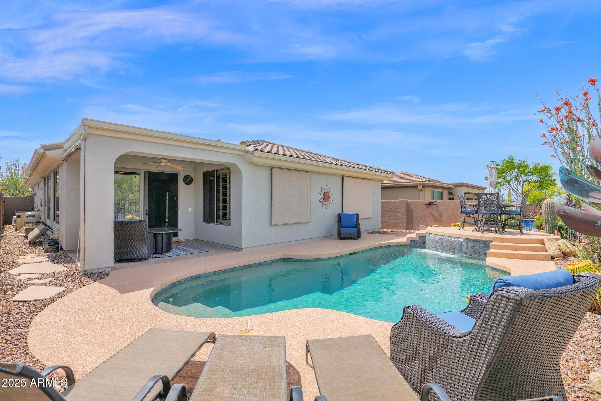2452 W Muirfield Drive