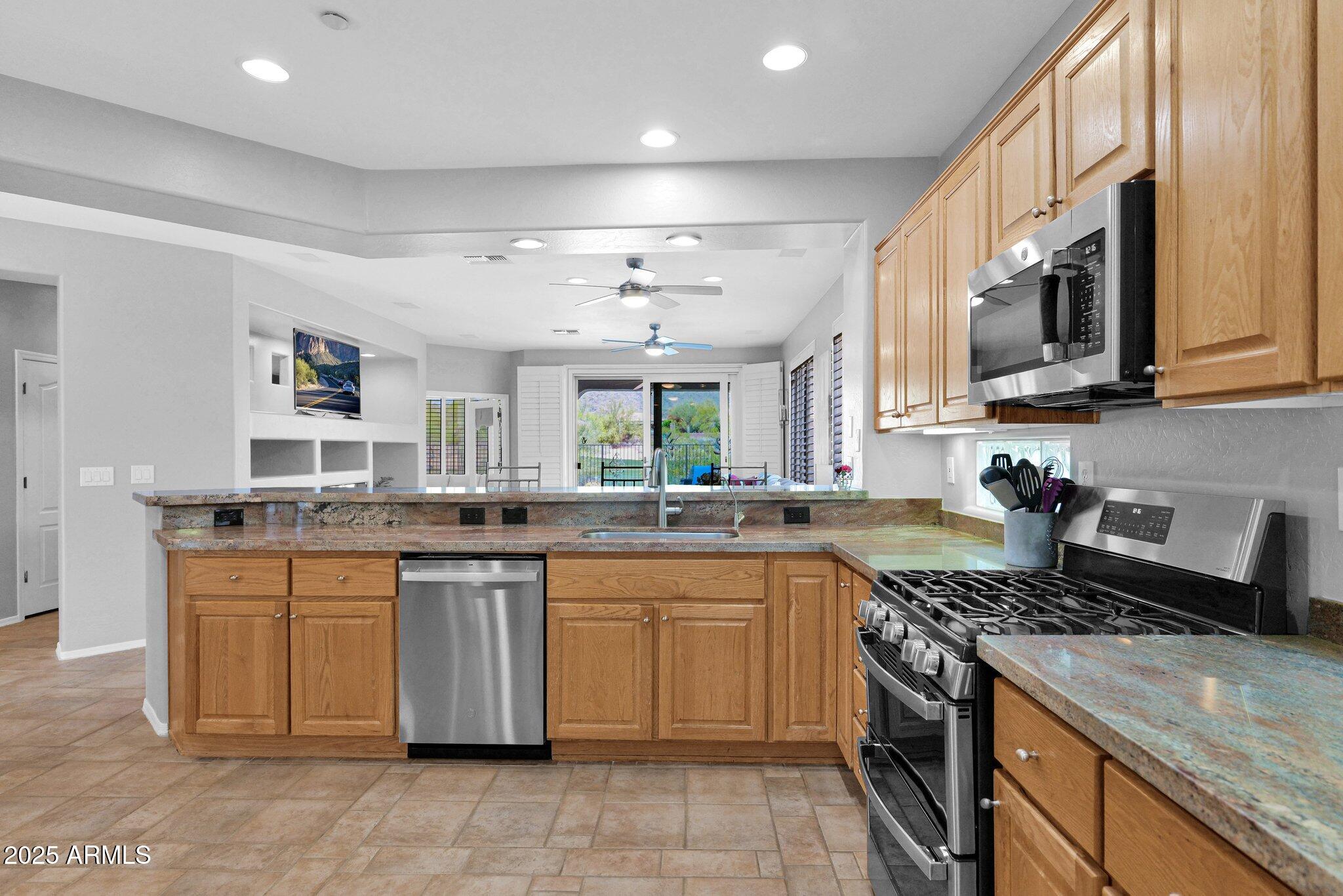 2452 W Muirfield Drive