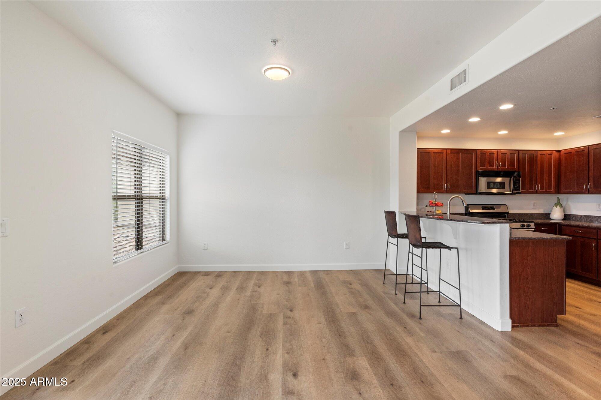 19700 N 76TH Street 2169