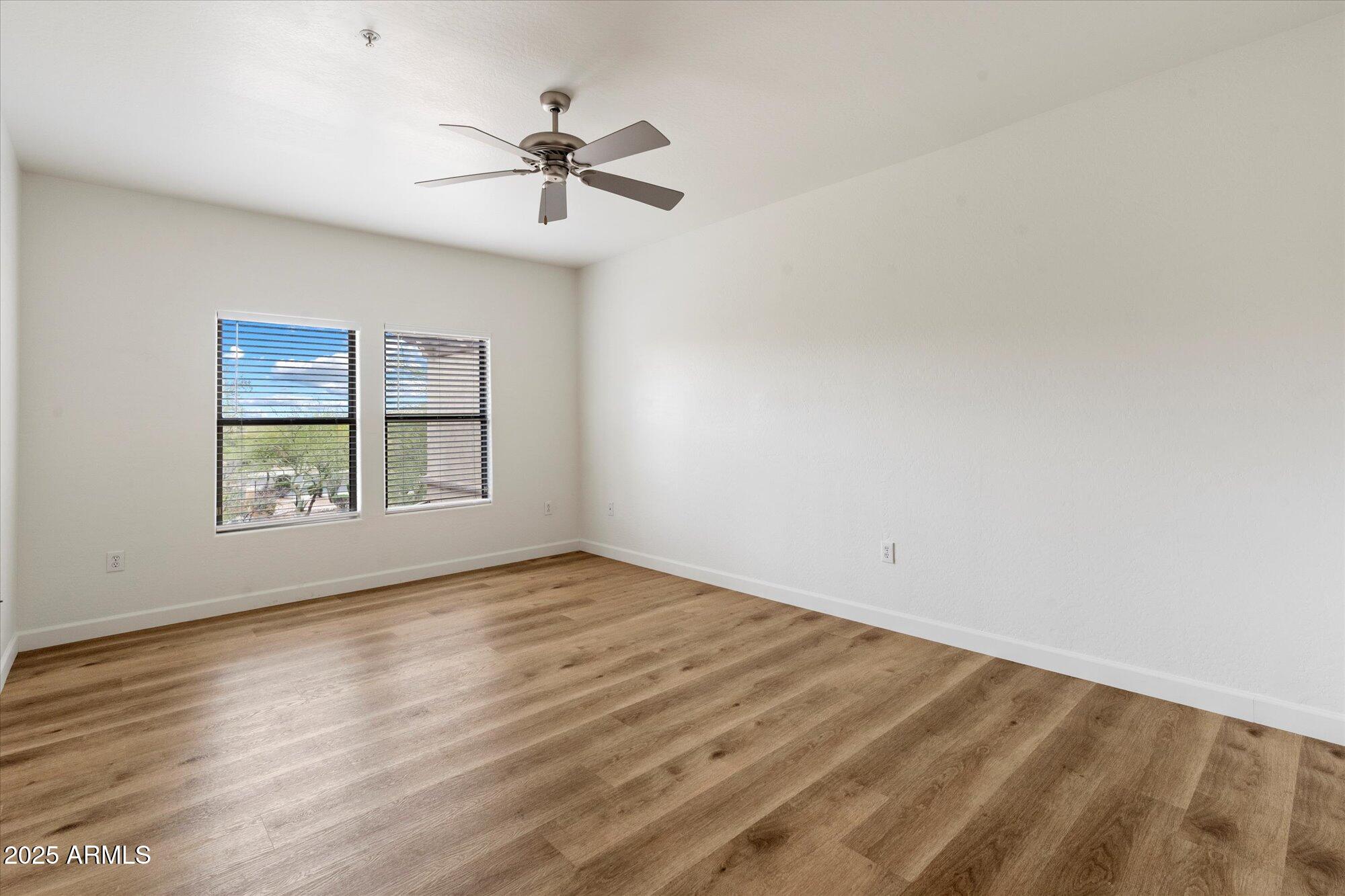 19700 N 76TH Street 2169