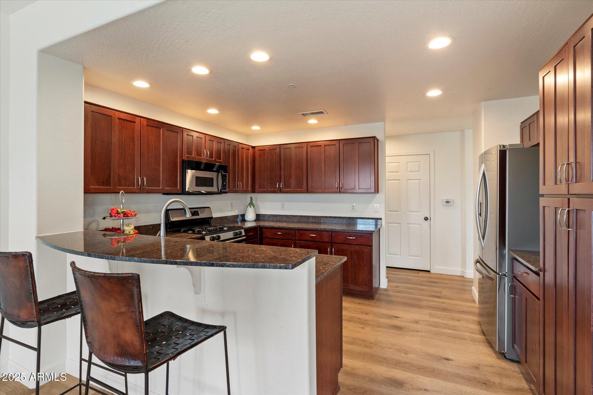 19700 N 76TH Street 2169