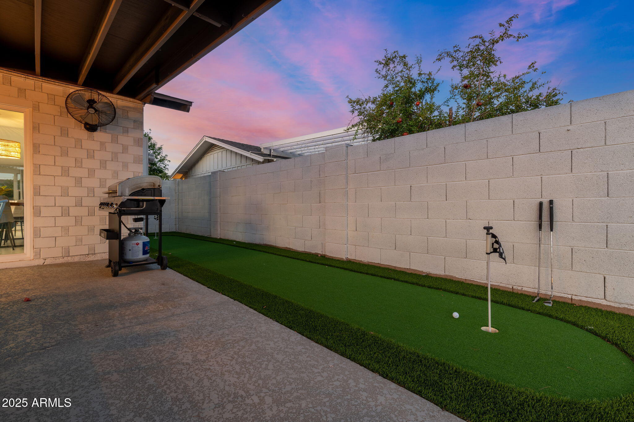 8243 E MONTECITO Avenue