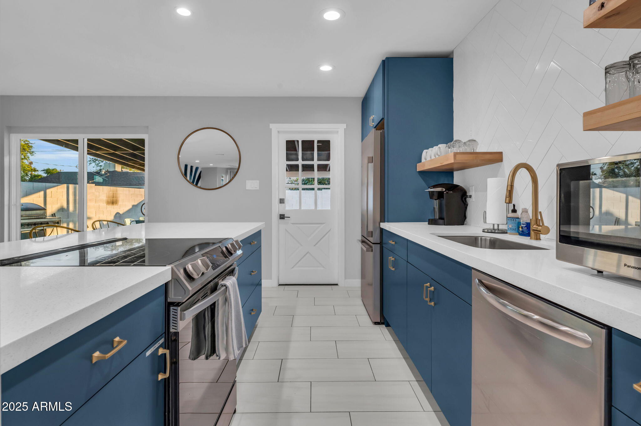 8243 E MONTECITO Avenue