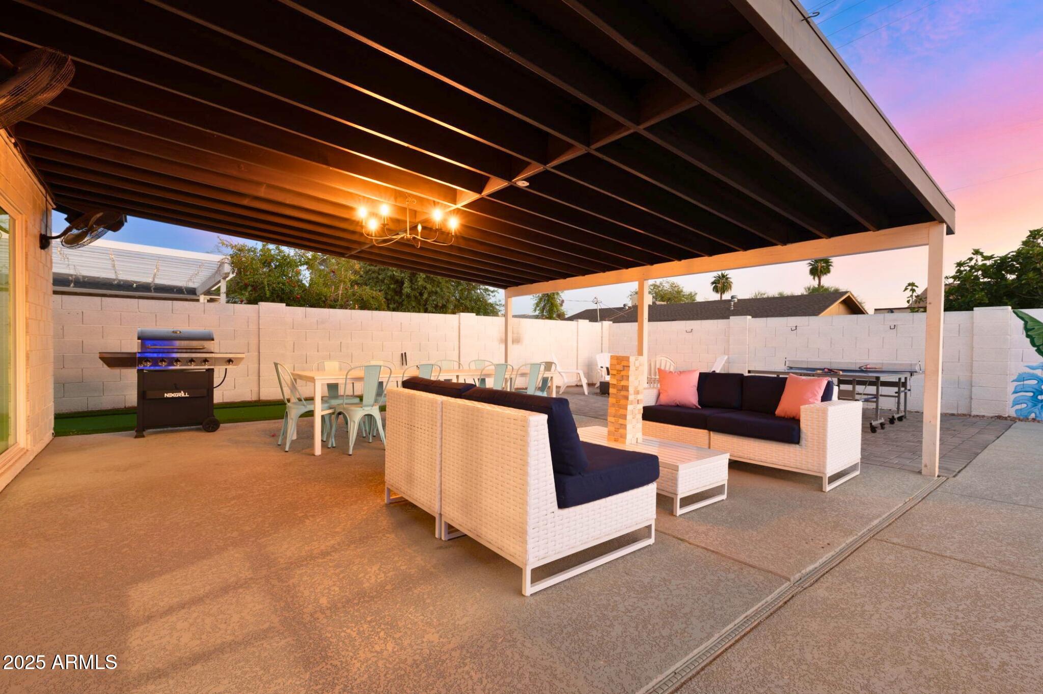 8243 E MONTECITO Avenue