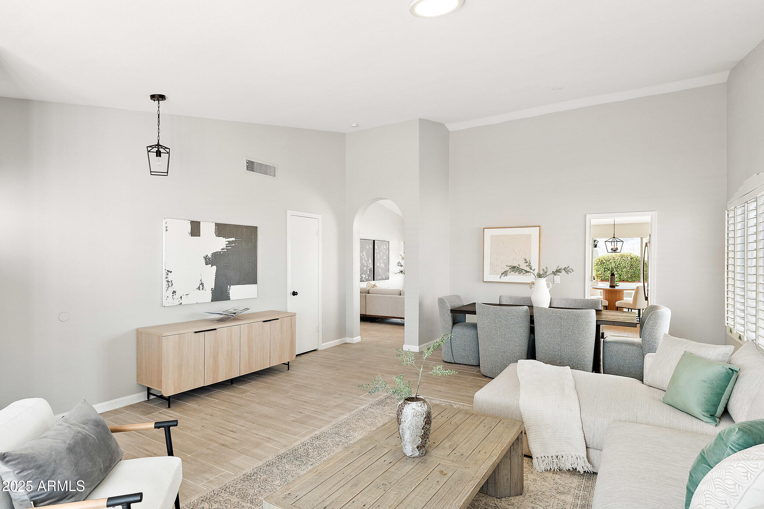 7108 W CORRINE Drive