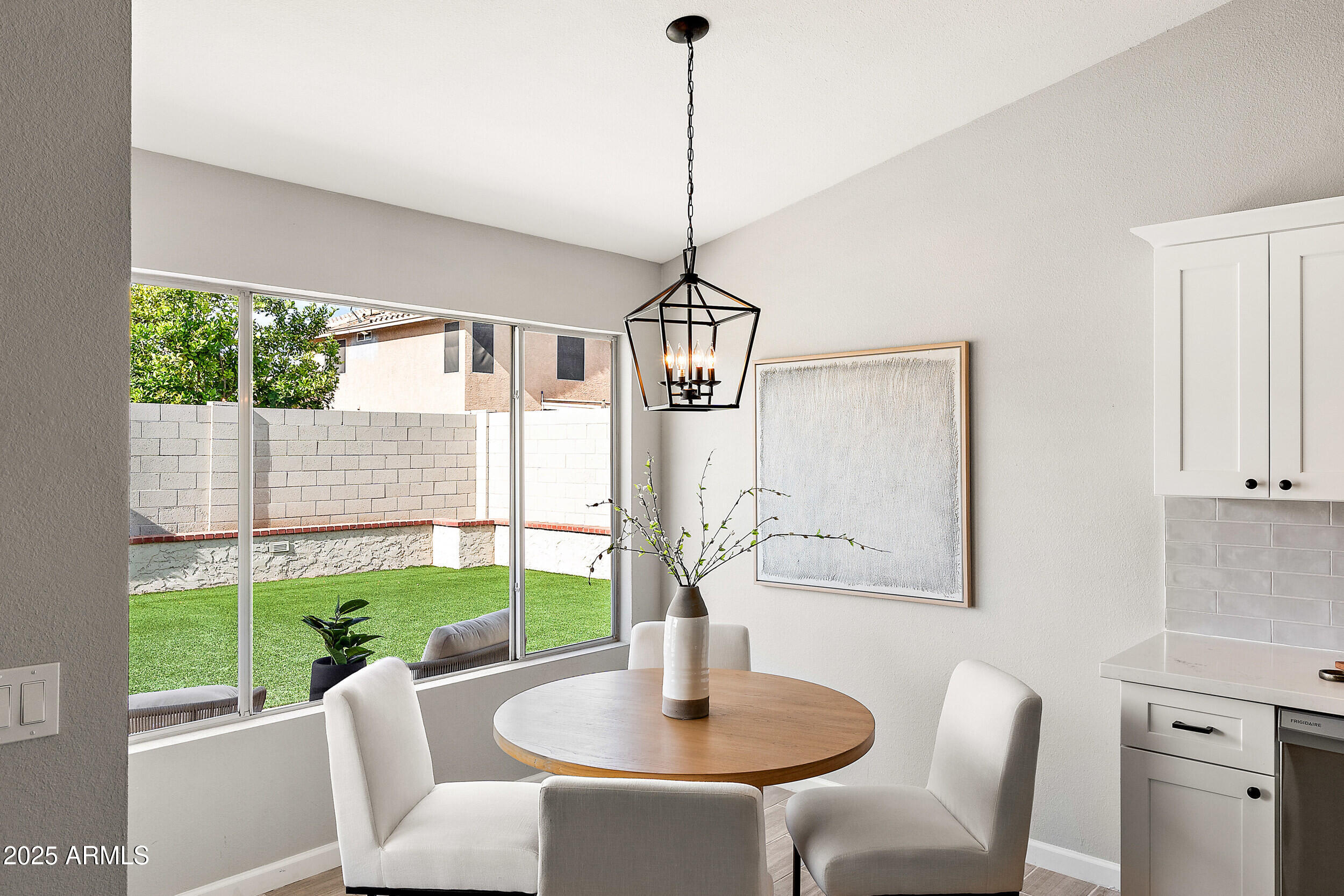 7108 W CORRINE Drive