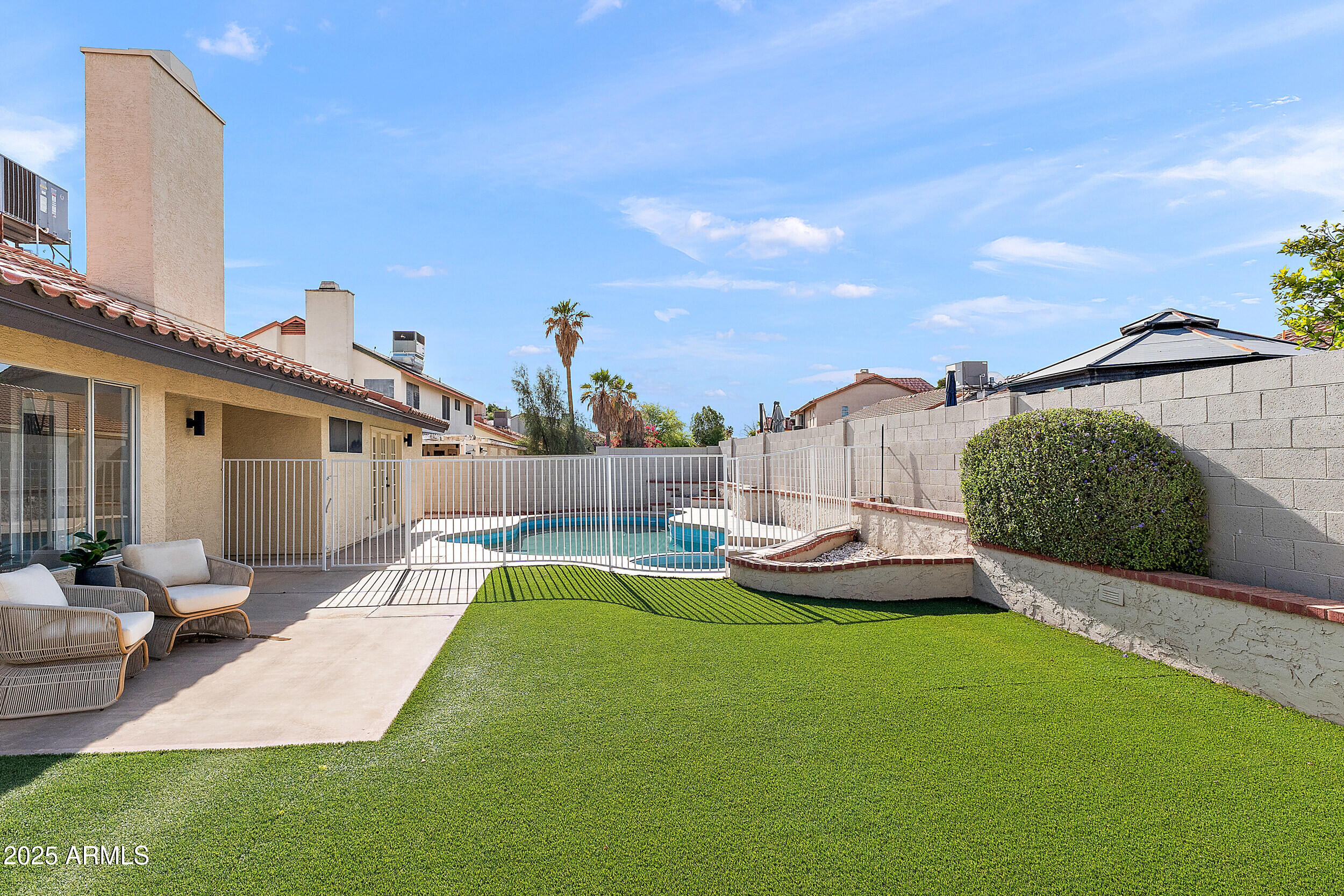 7108 W CORRINE Drive