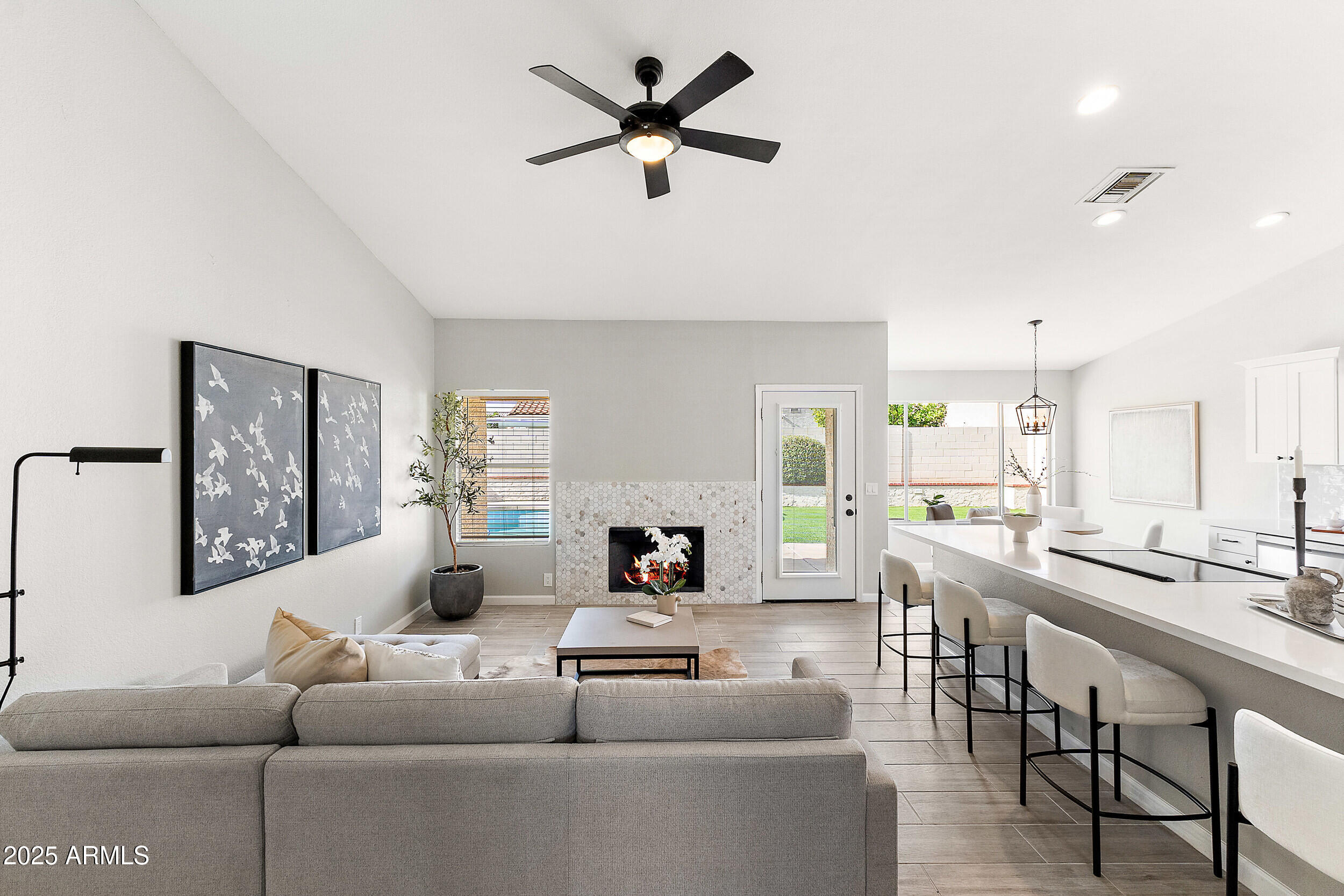 7108 W CORRINE Drive