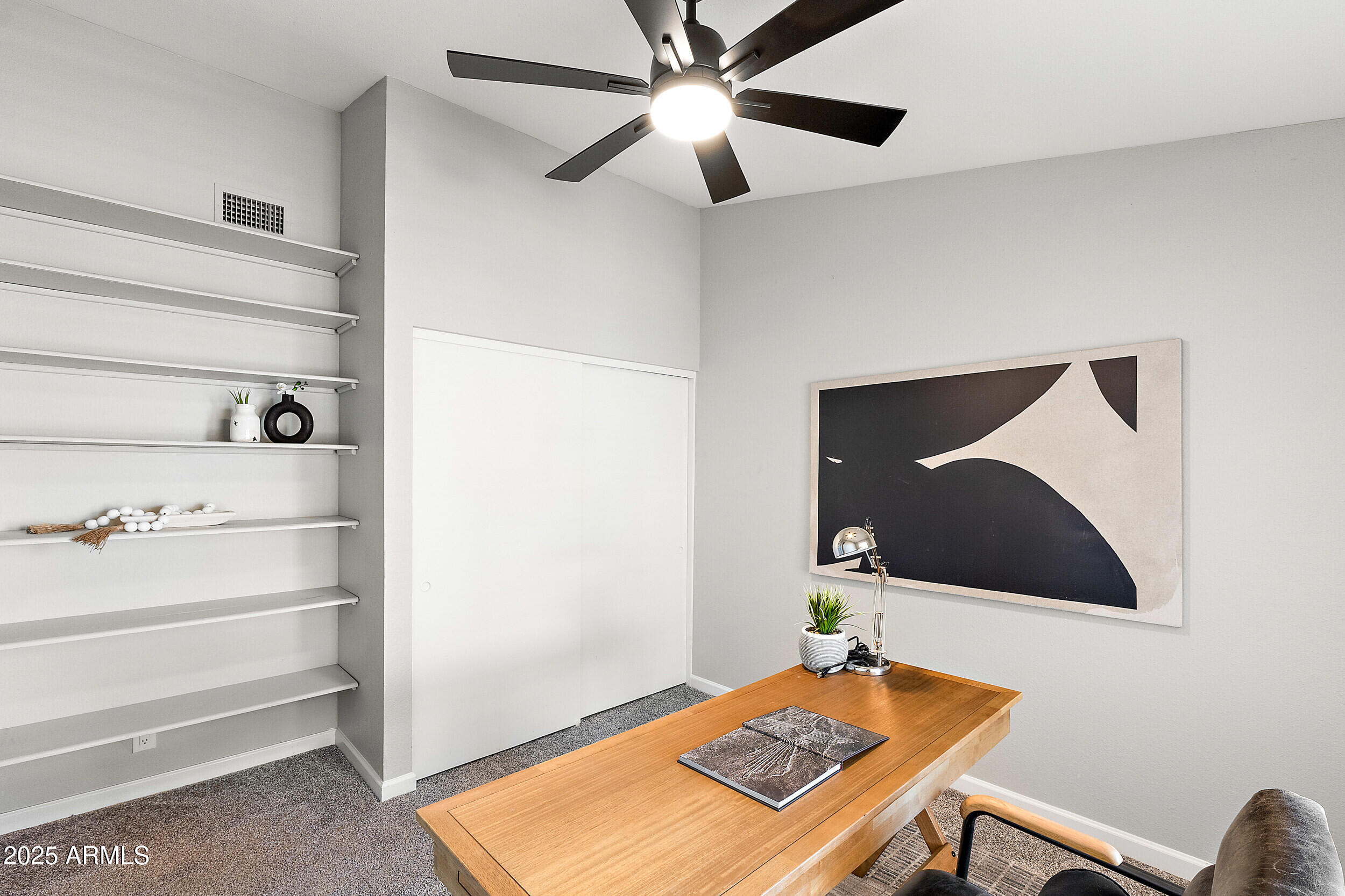 7108 W CORRINE Drive