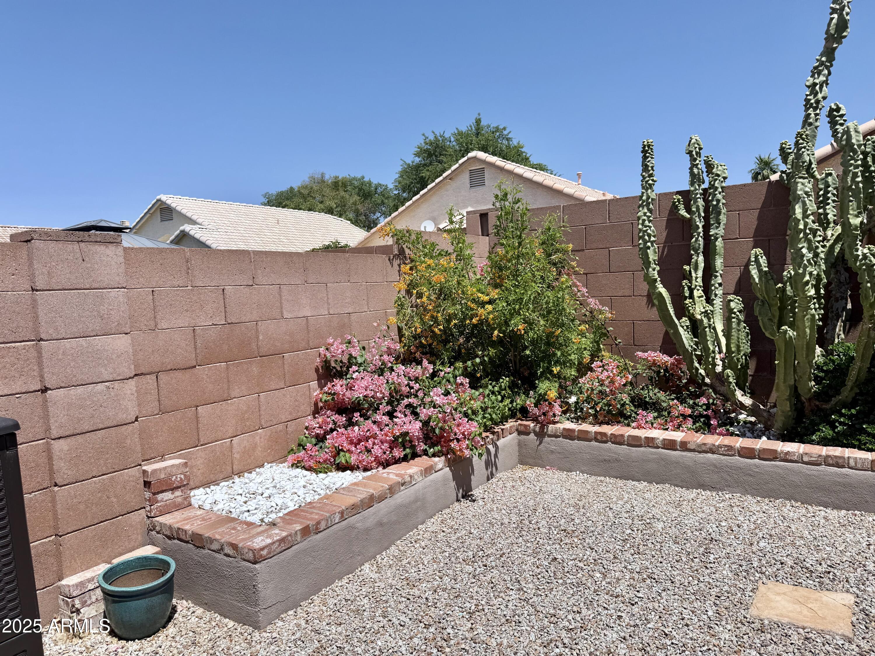 4224 E RENEE Drive