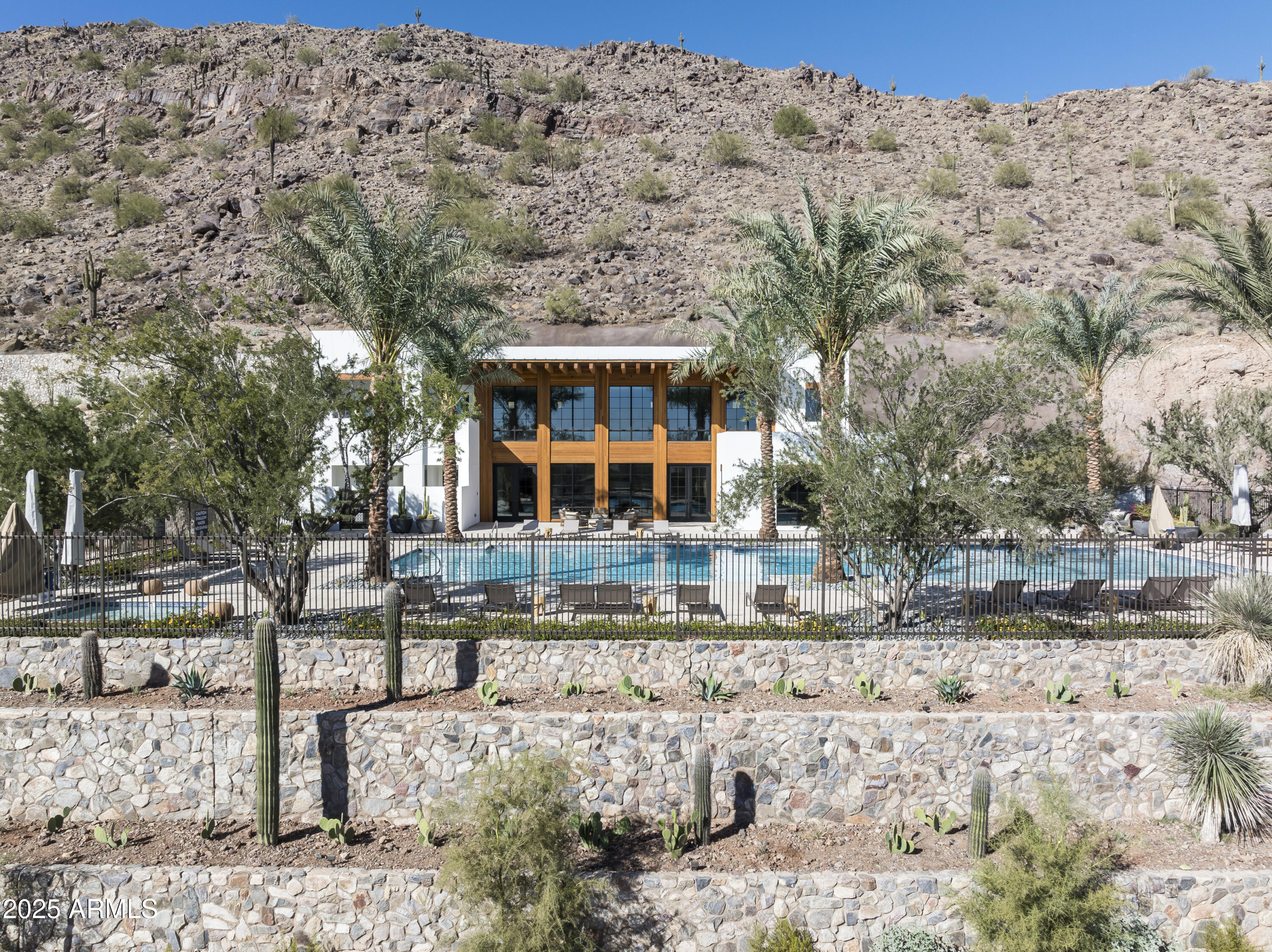 5000 N CAMELBACK RIDGE Drive, 301