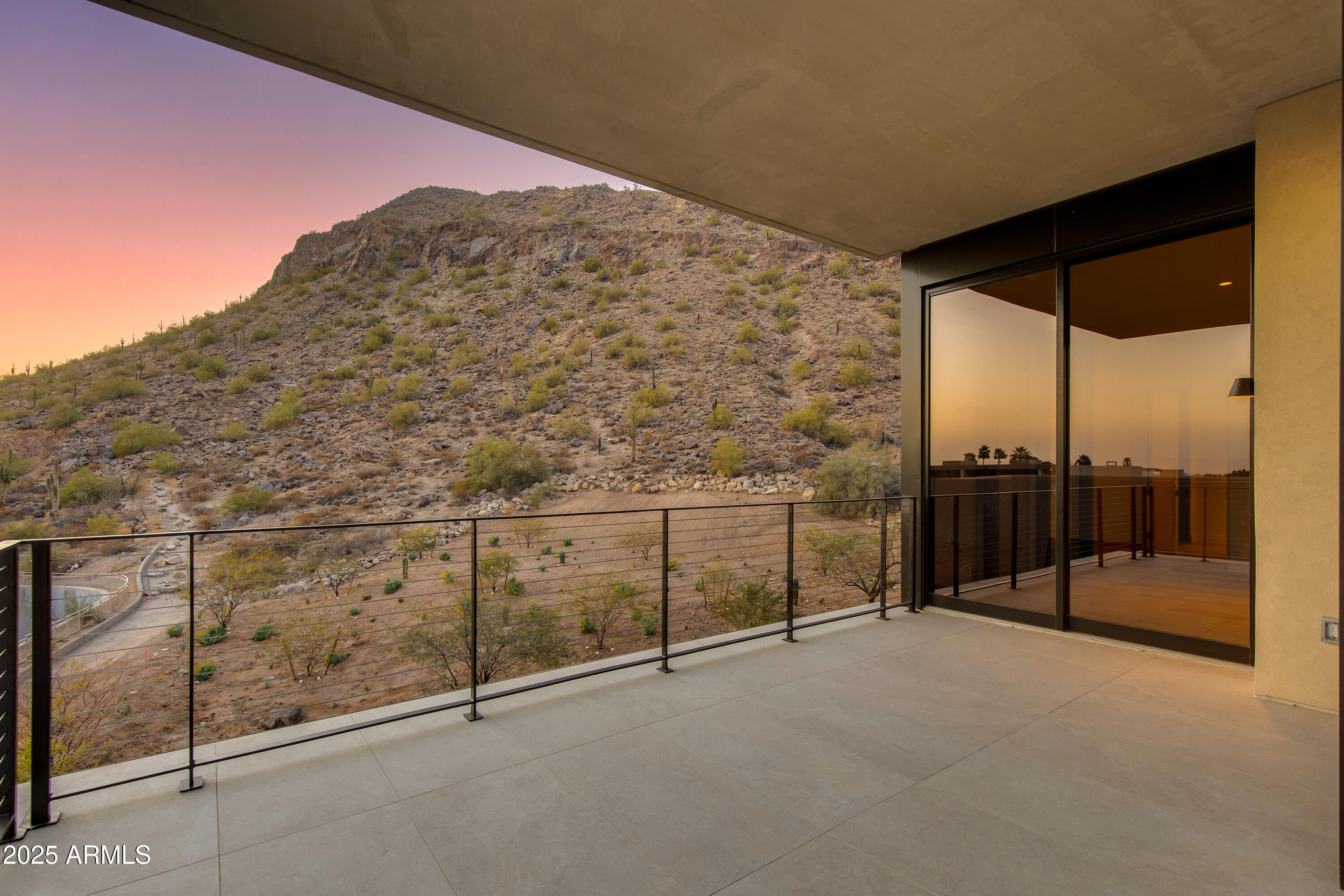 5000 N CAMELBACK RIDGE Drive, 301