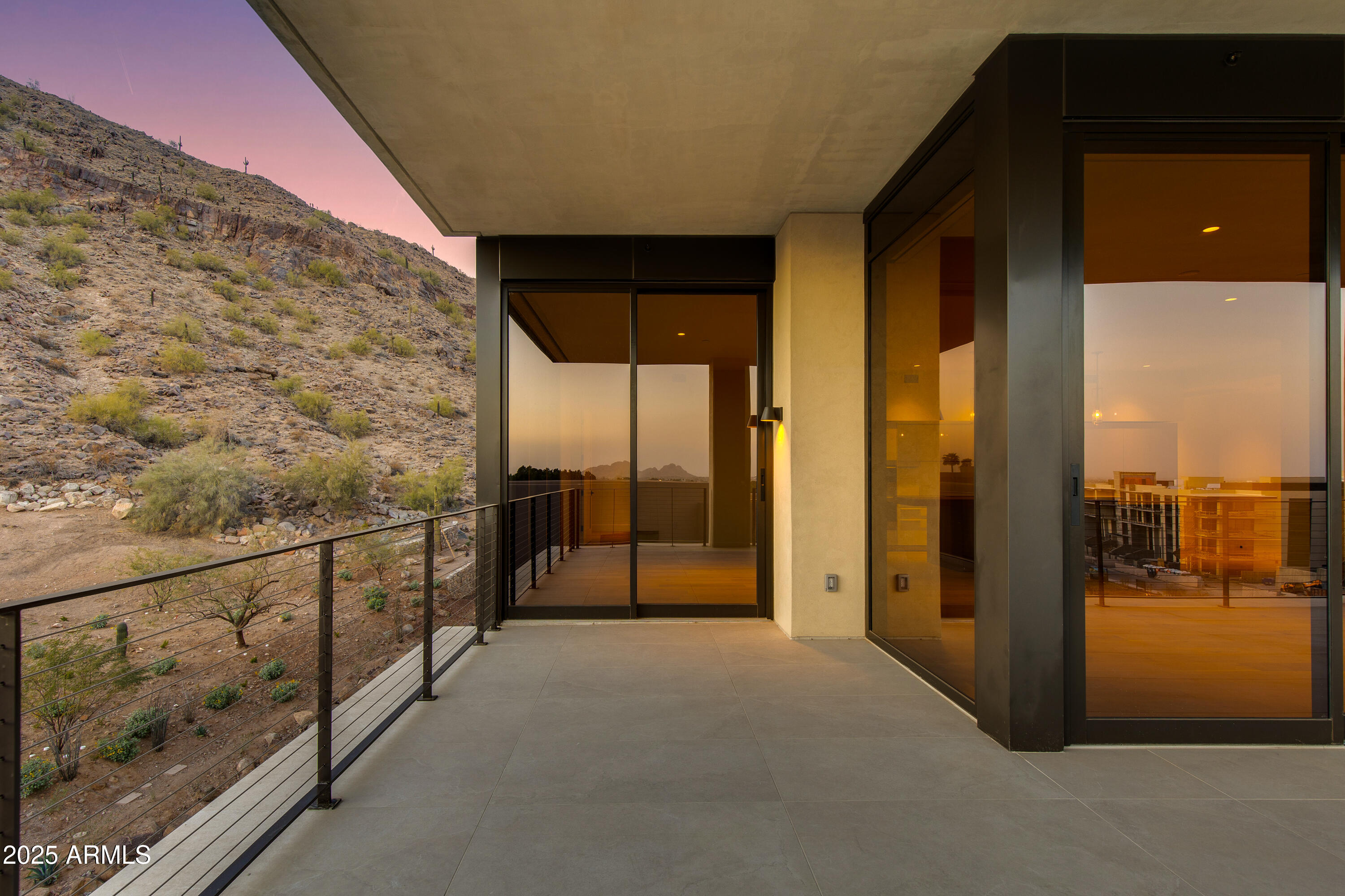 5000 N CAMELBACK RIDGE Drive, 301