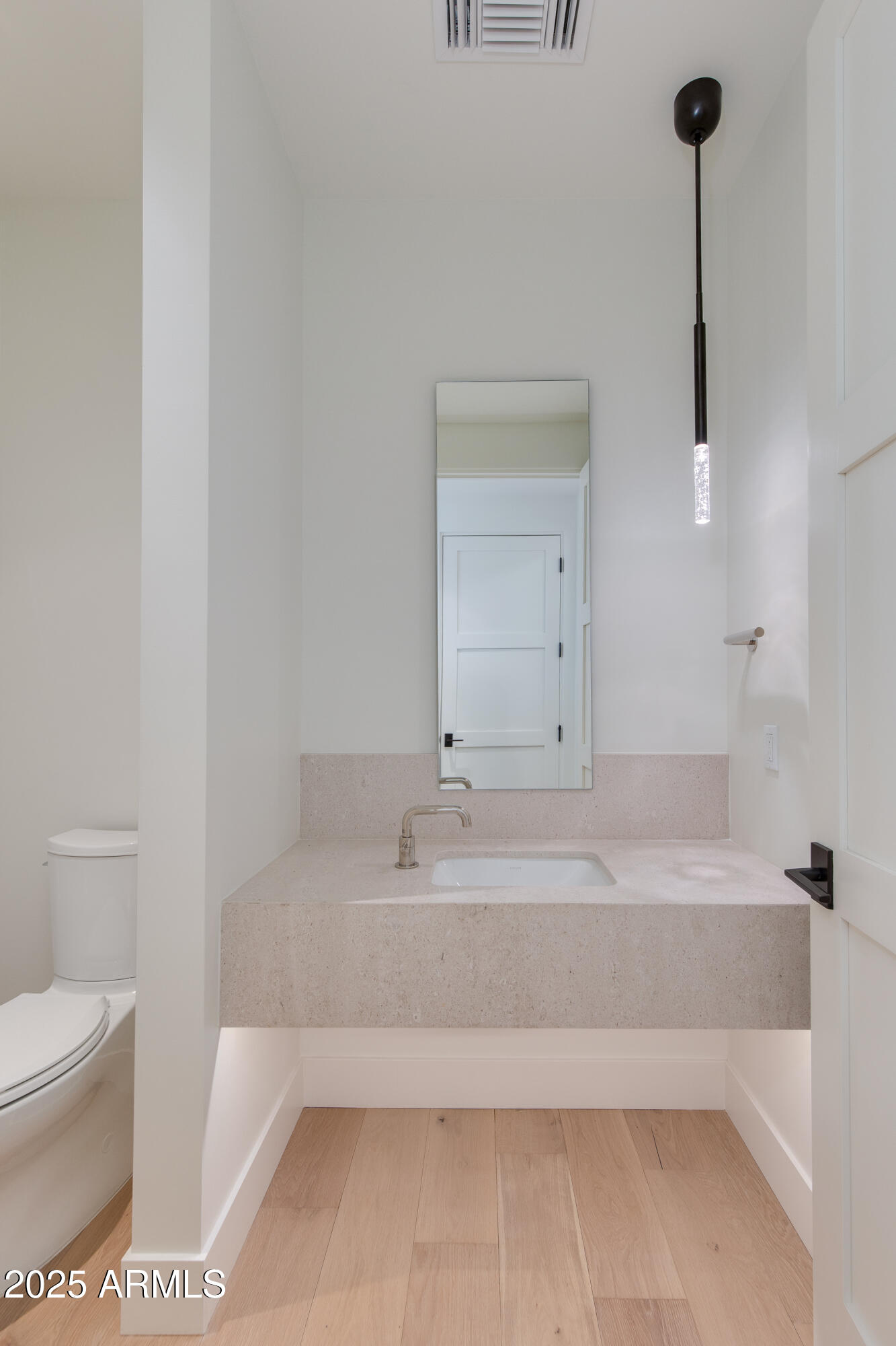 5000 N CAMELBACK RIDGE Drive, 301