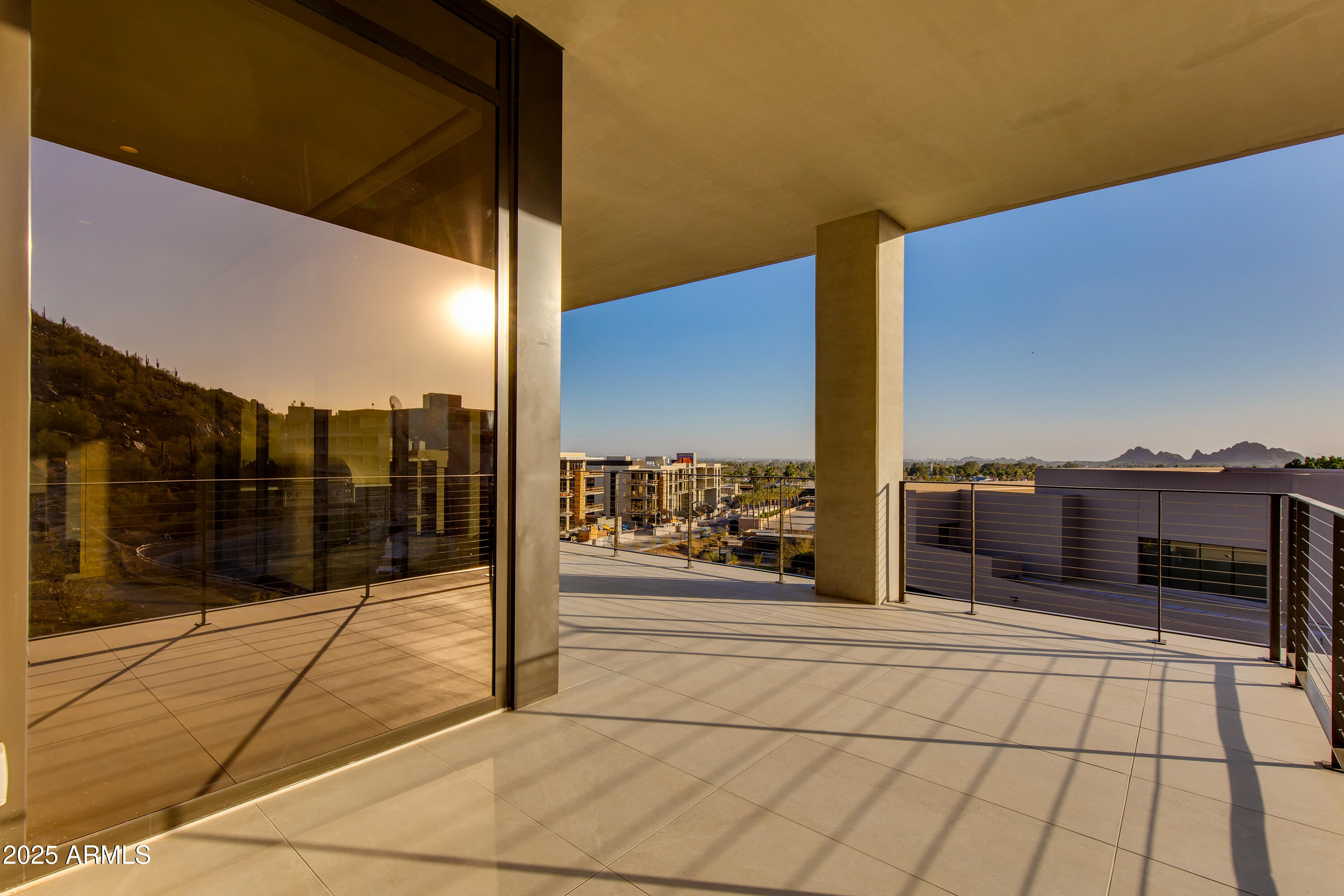 5000 N CAMELBACK RIDGE Drive, 301