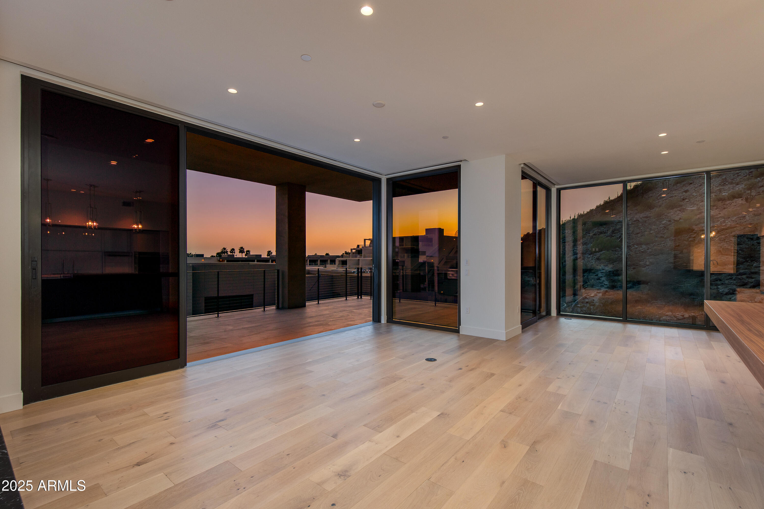 5000 N CAMELBACK RIDGE Drive, 301