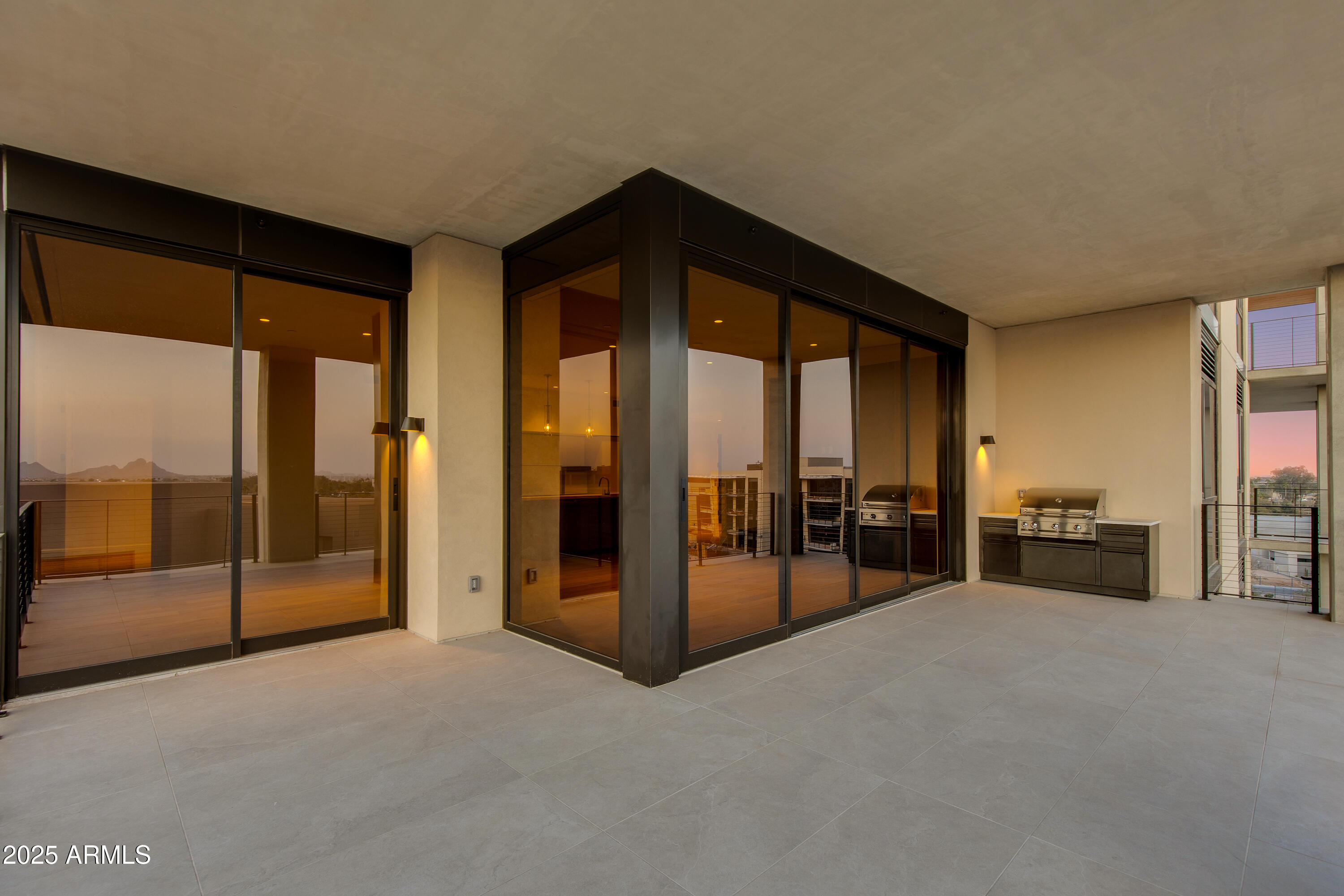 5000 N CAMELBACK RIDGE Drive, 301