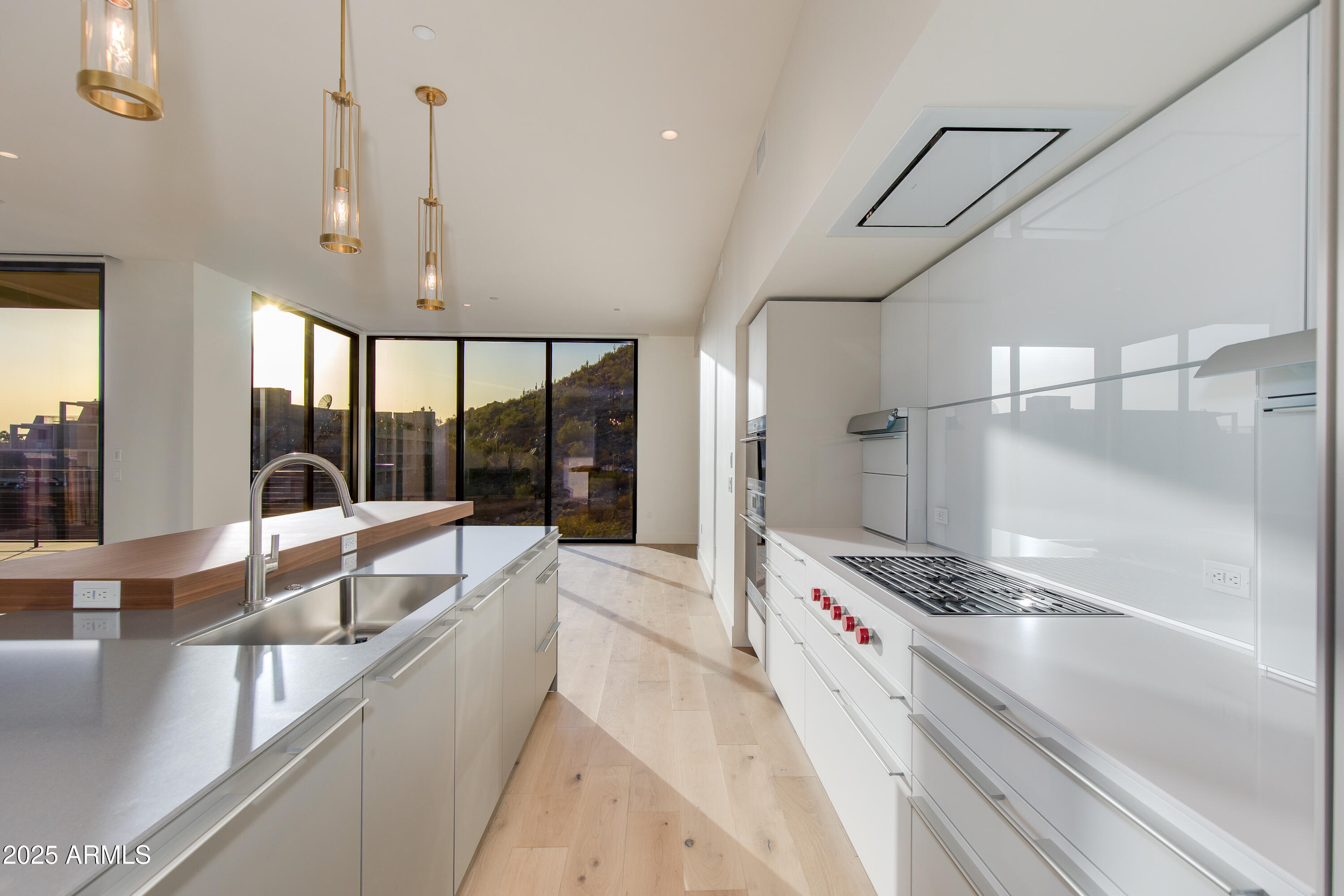 5000 N CAMELBACK RIDGE Drive, 301