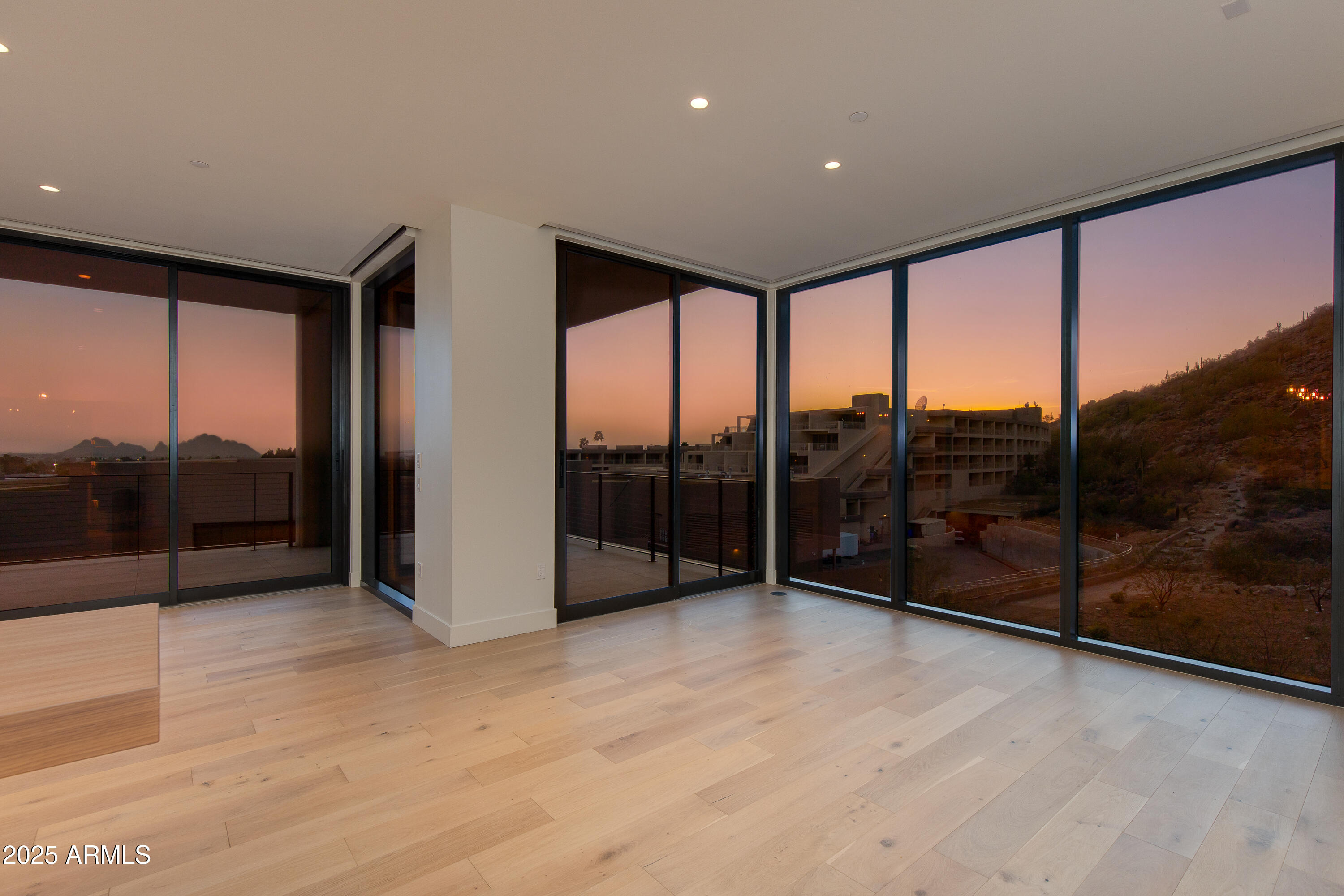 5000 N CAMELBACK RIDGE Drive, 301