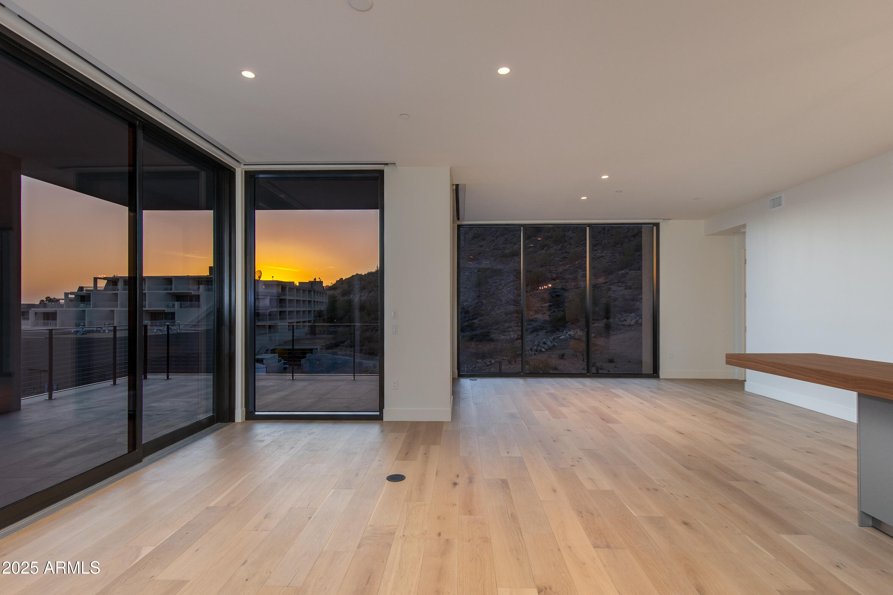 5000 N CAMELBACK RIDGE Drive, 301